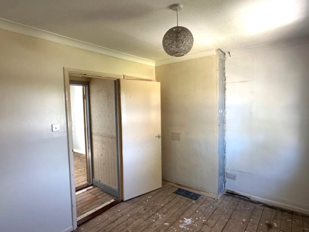Image 10 of 12