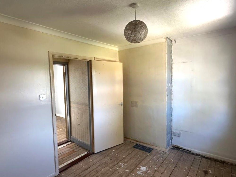 Image 10 of 12