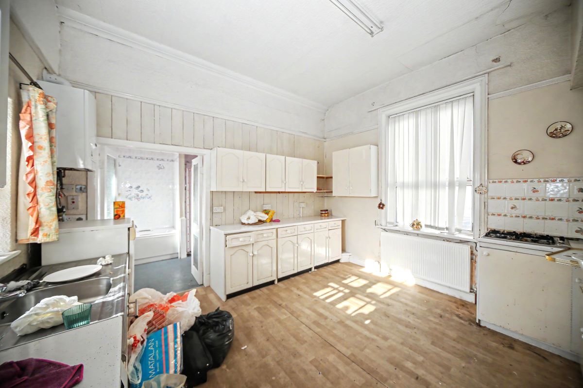 Image 8 of 25