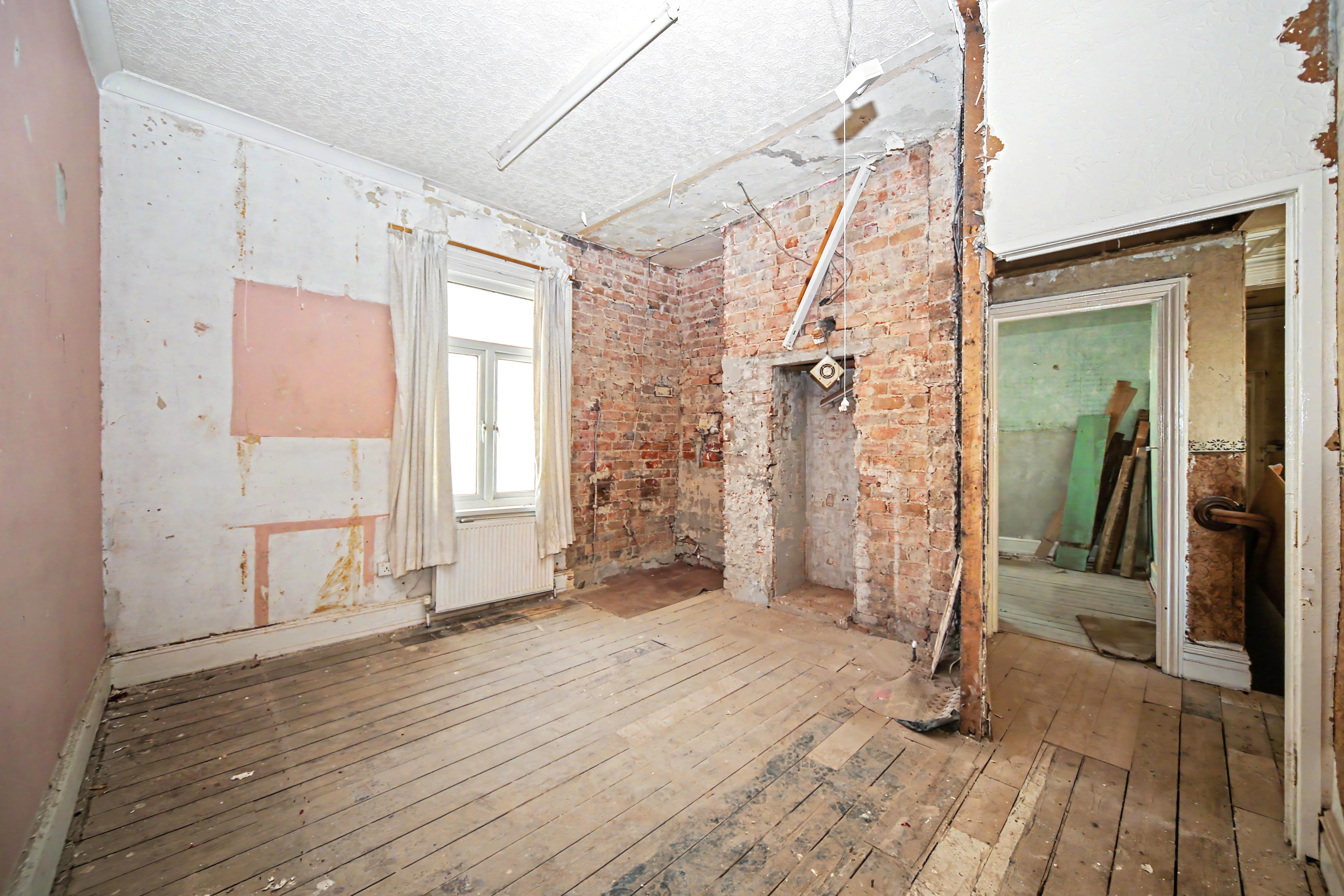 Image 9 of 25