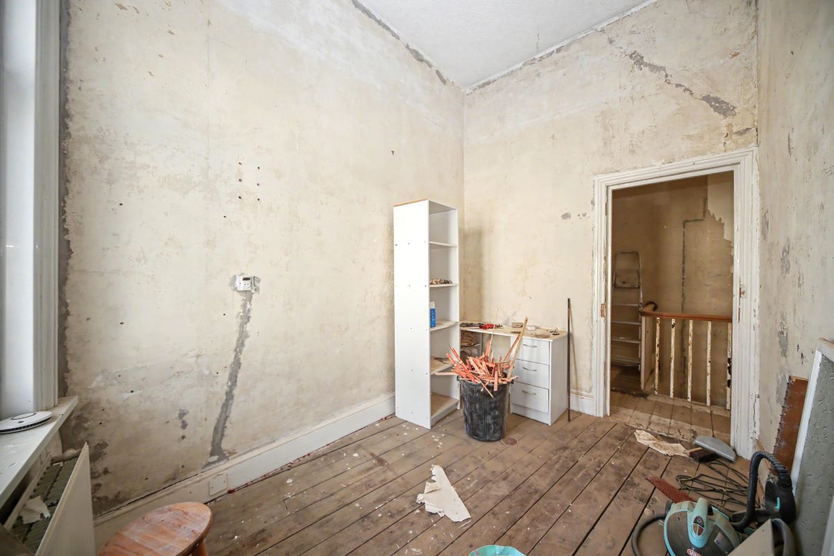 Image 19 of 25