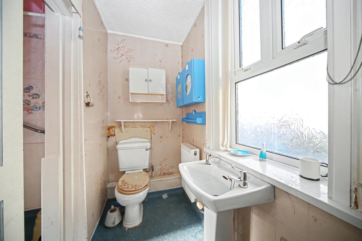Image 21 of 25