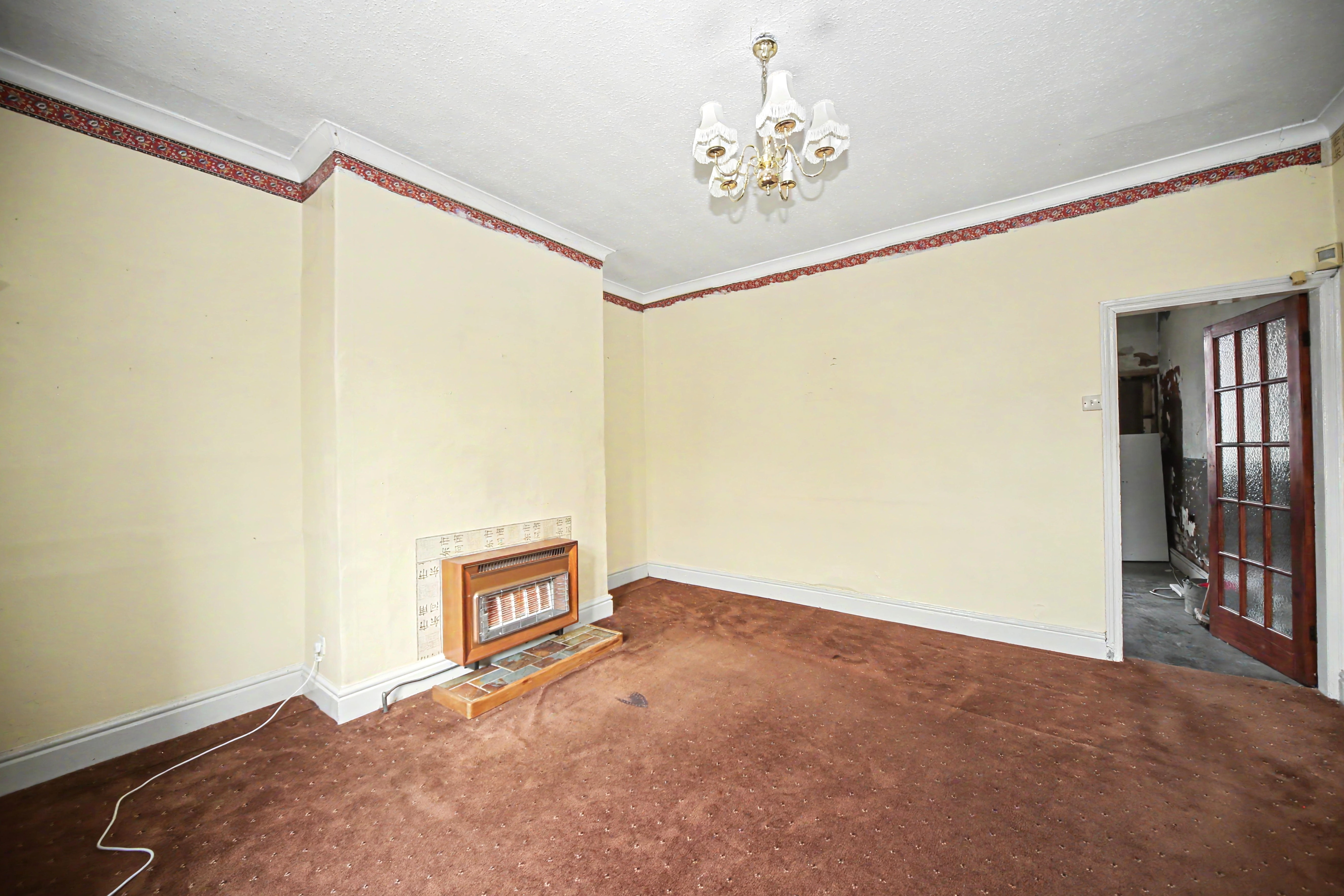 Image 3 of 16