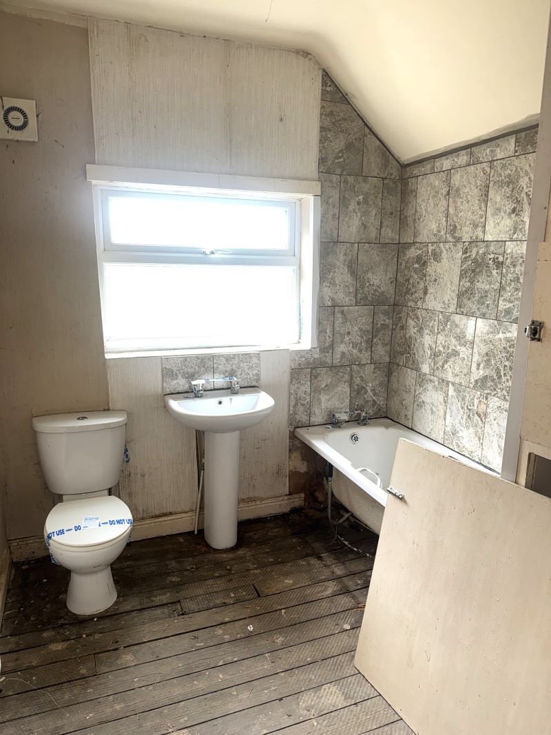 Image 7 of 8