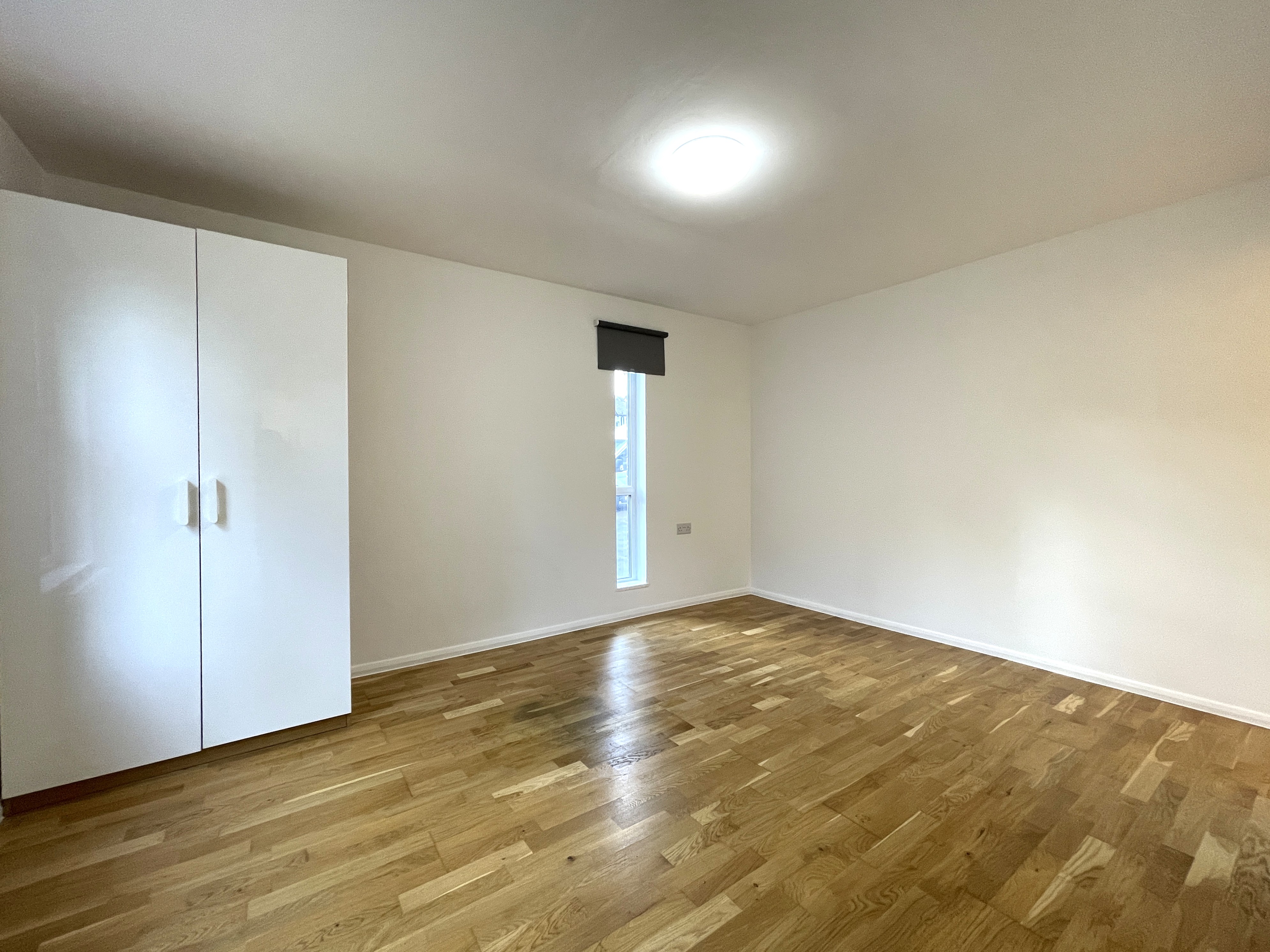 Image 4 of 7