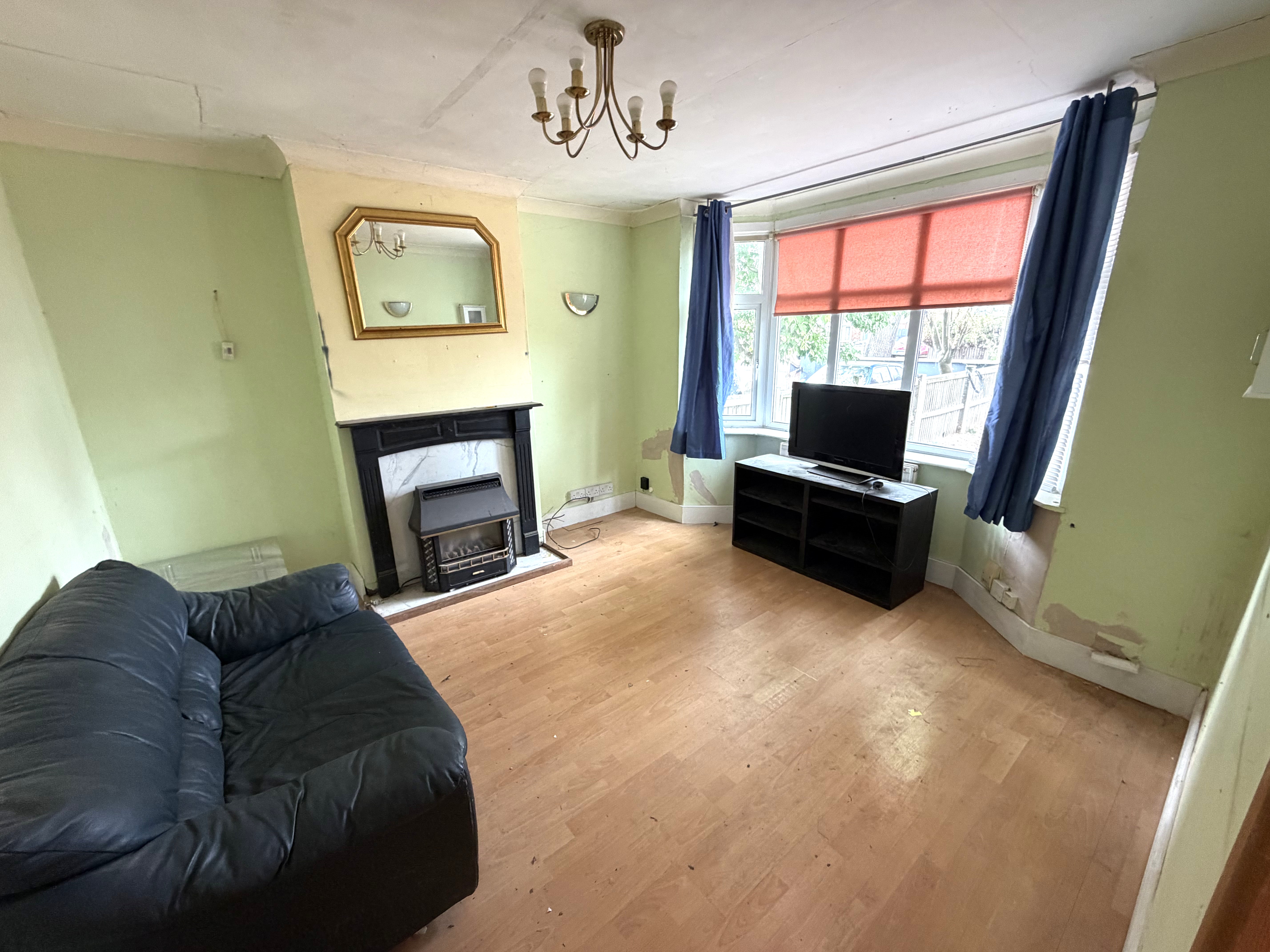 Image 2 of 12