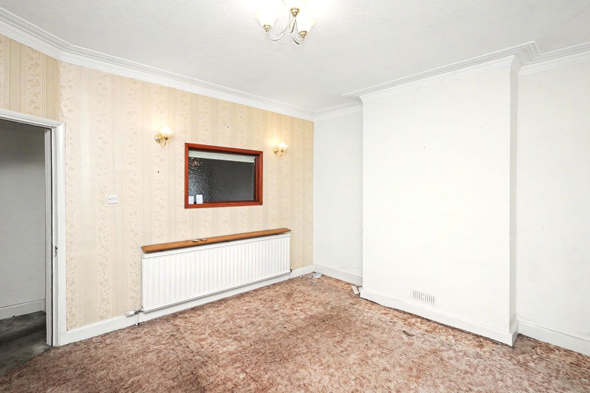 Image 3 of 20