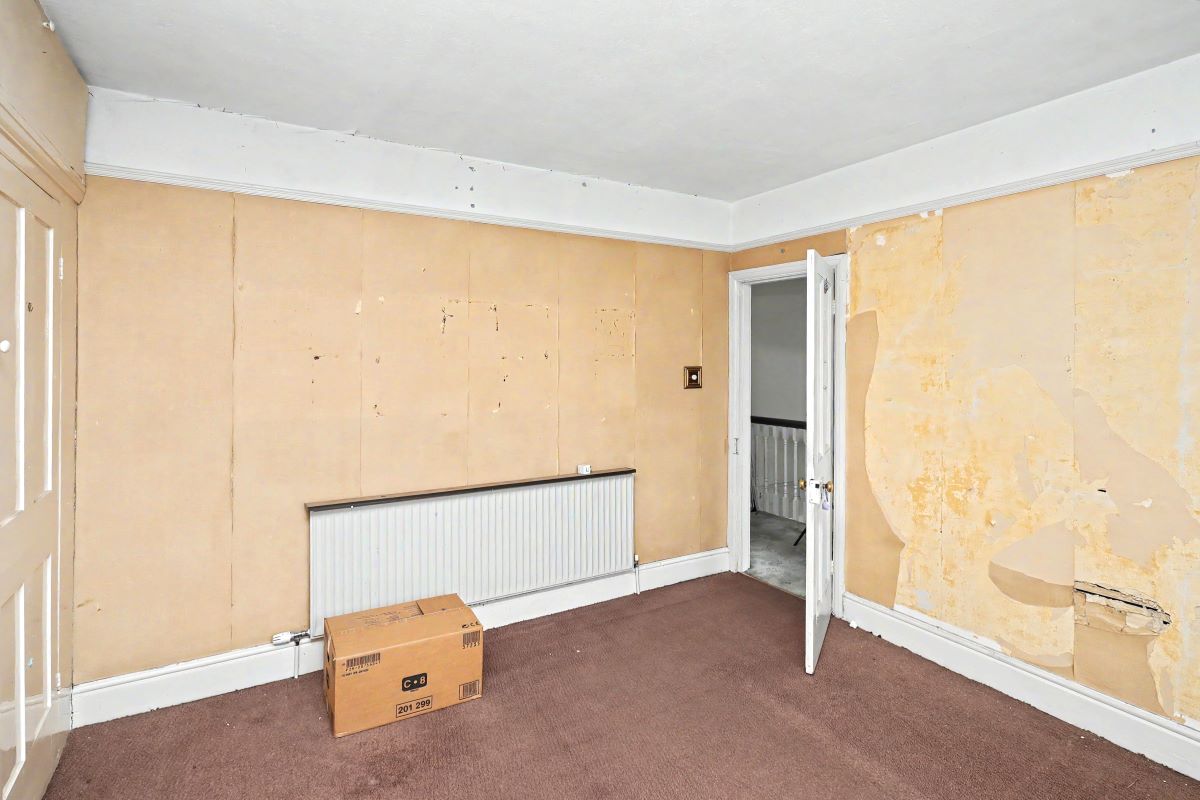 Image 10 of 20
