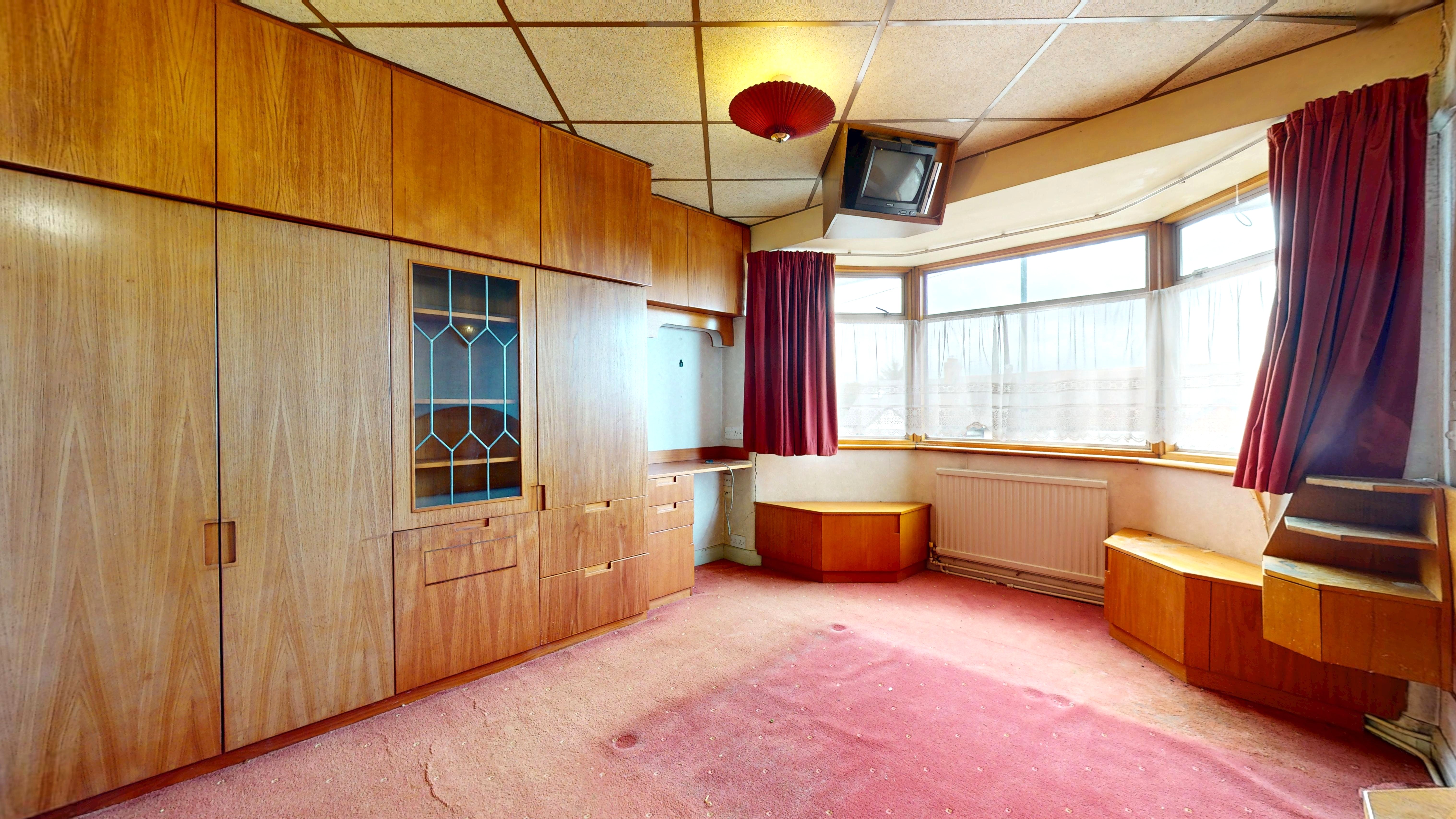 Image 7 of 16
