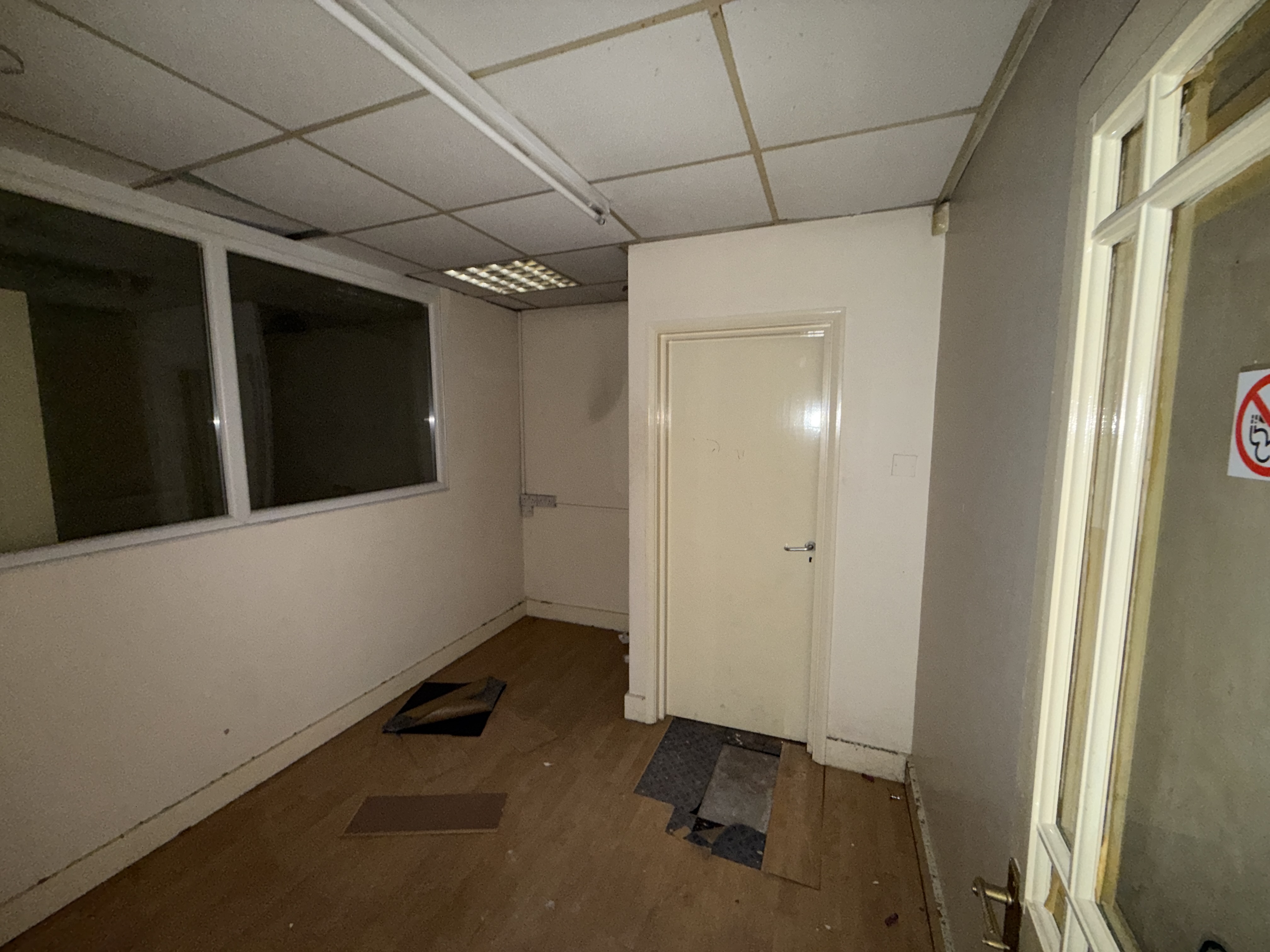 Image 4 of 4