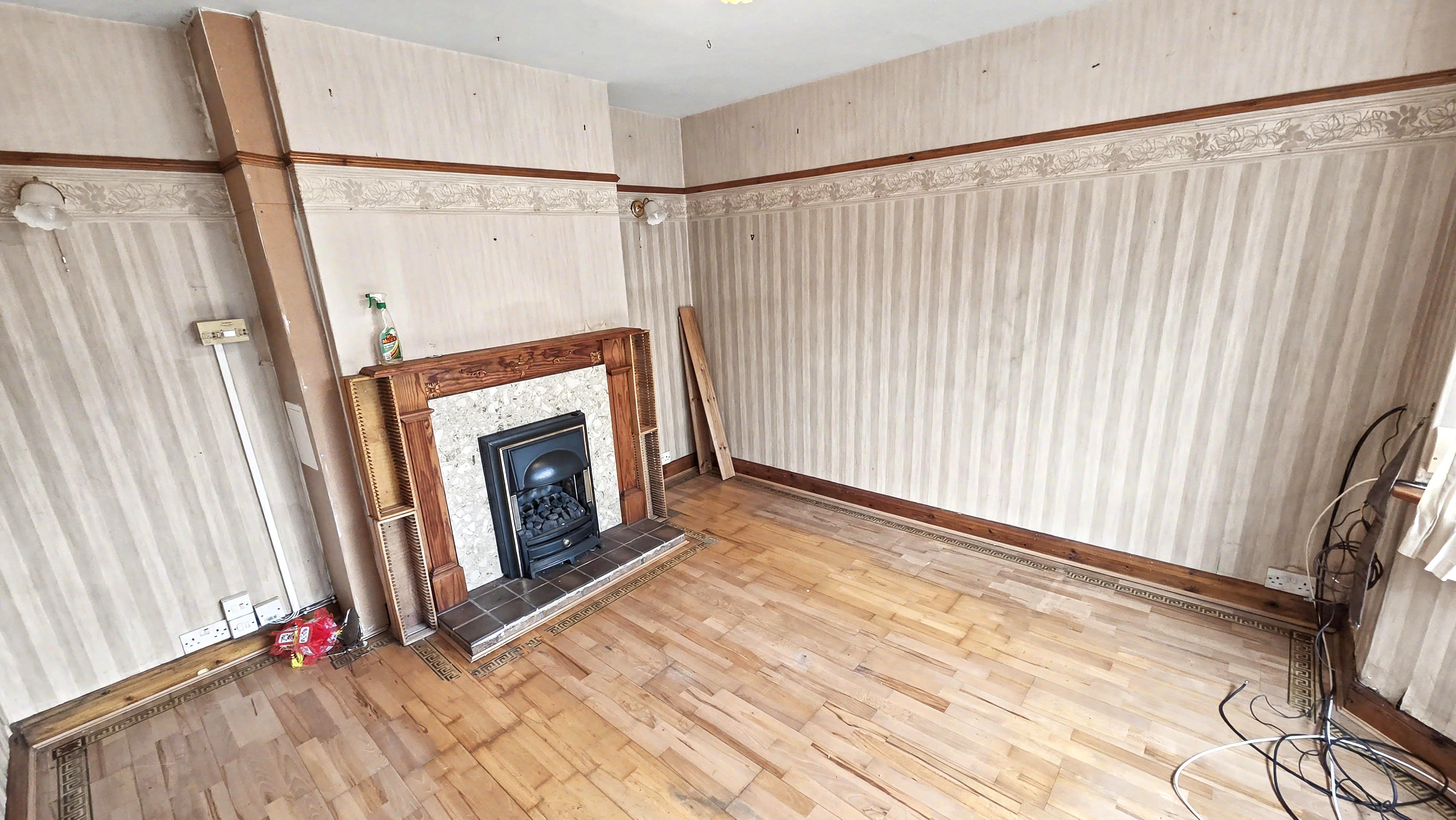 Image 2 of 16