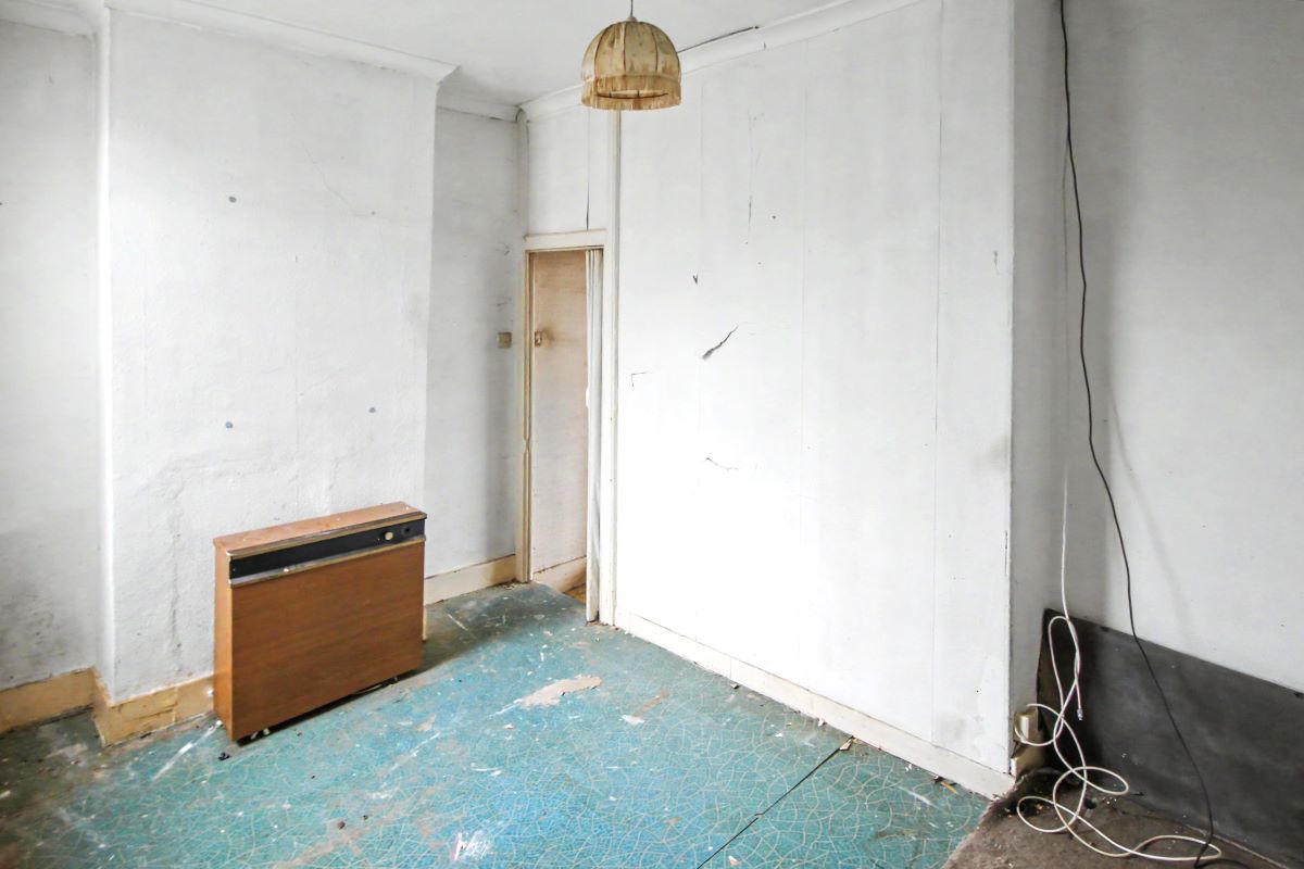 Image 12 of 21