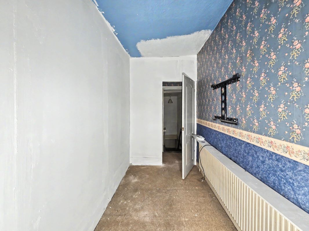 Image 13 of 16
