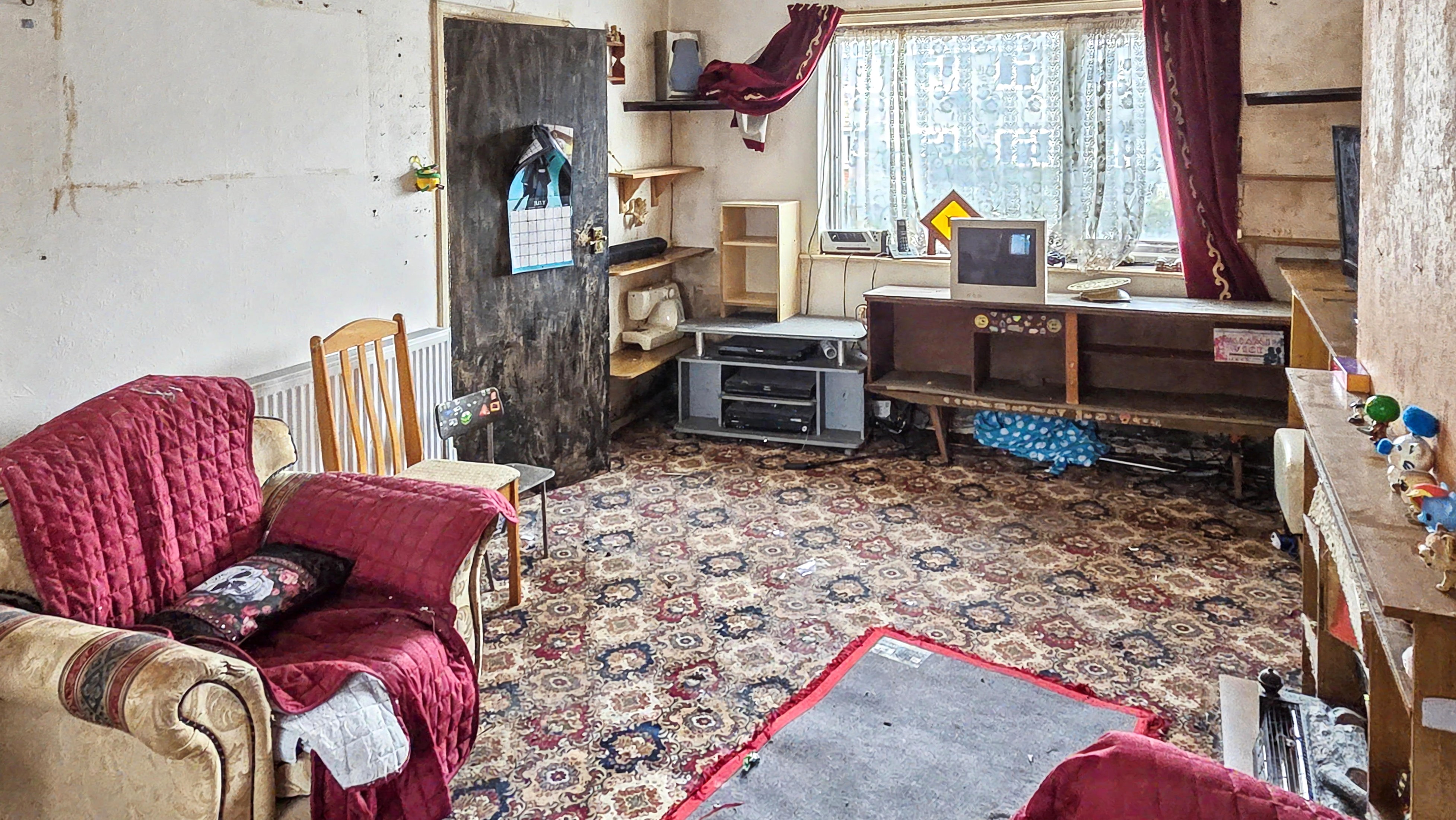 Image 3 of 16