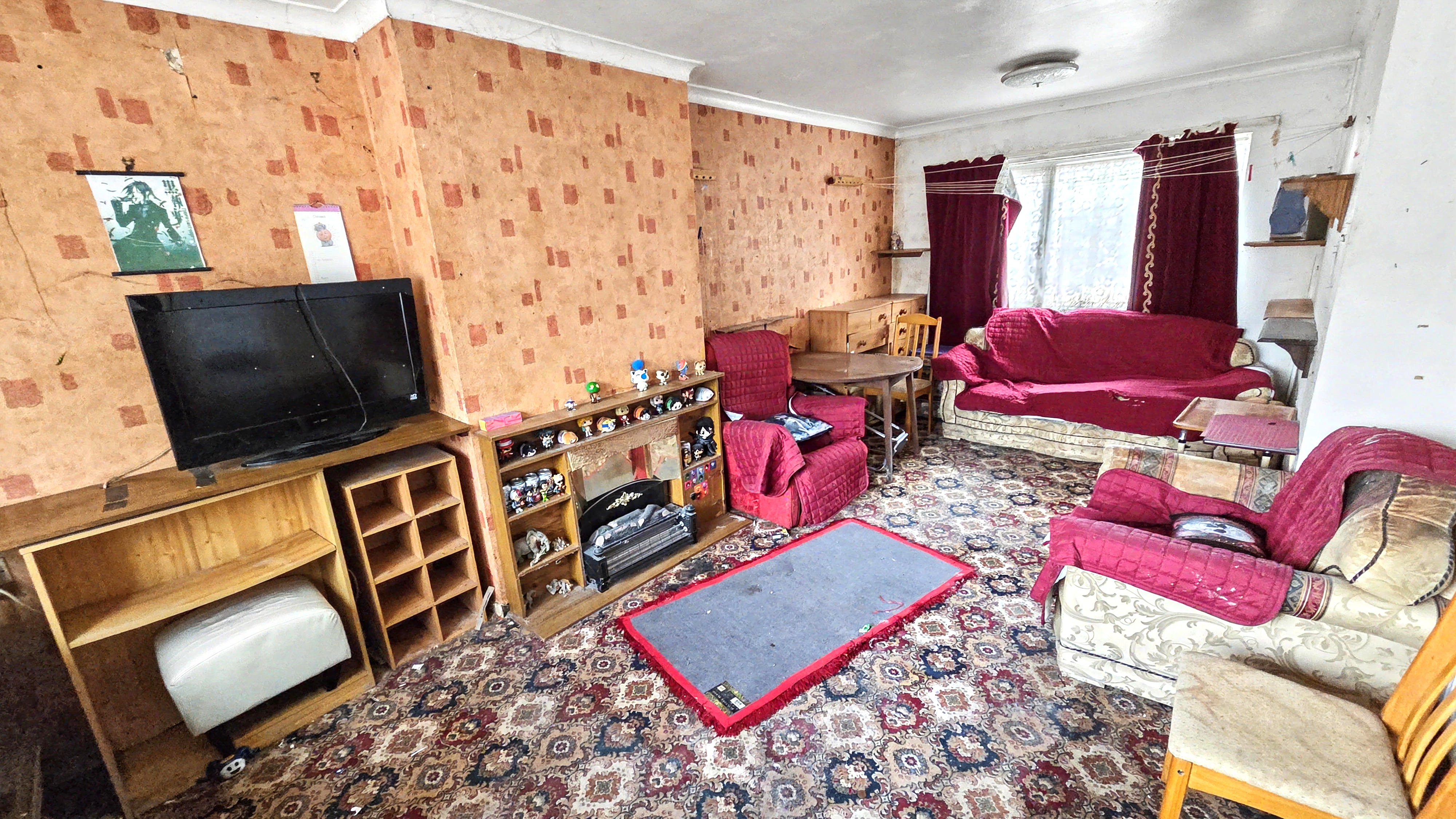 Image 2 of 16