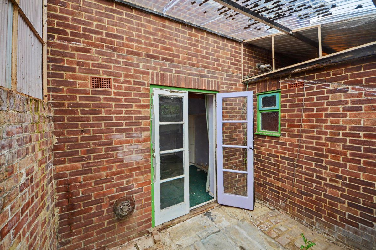 Image 19 of 23