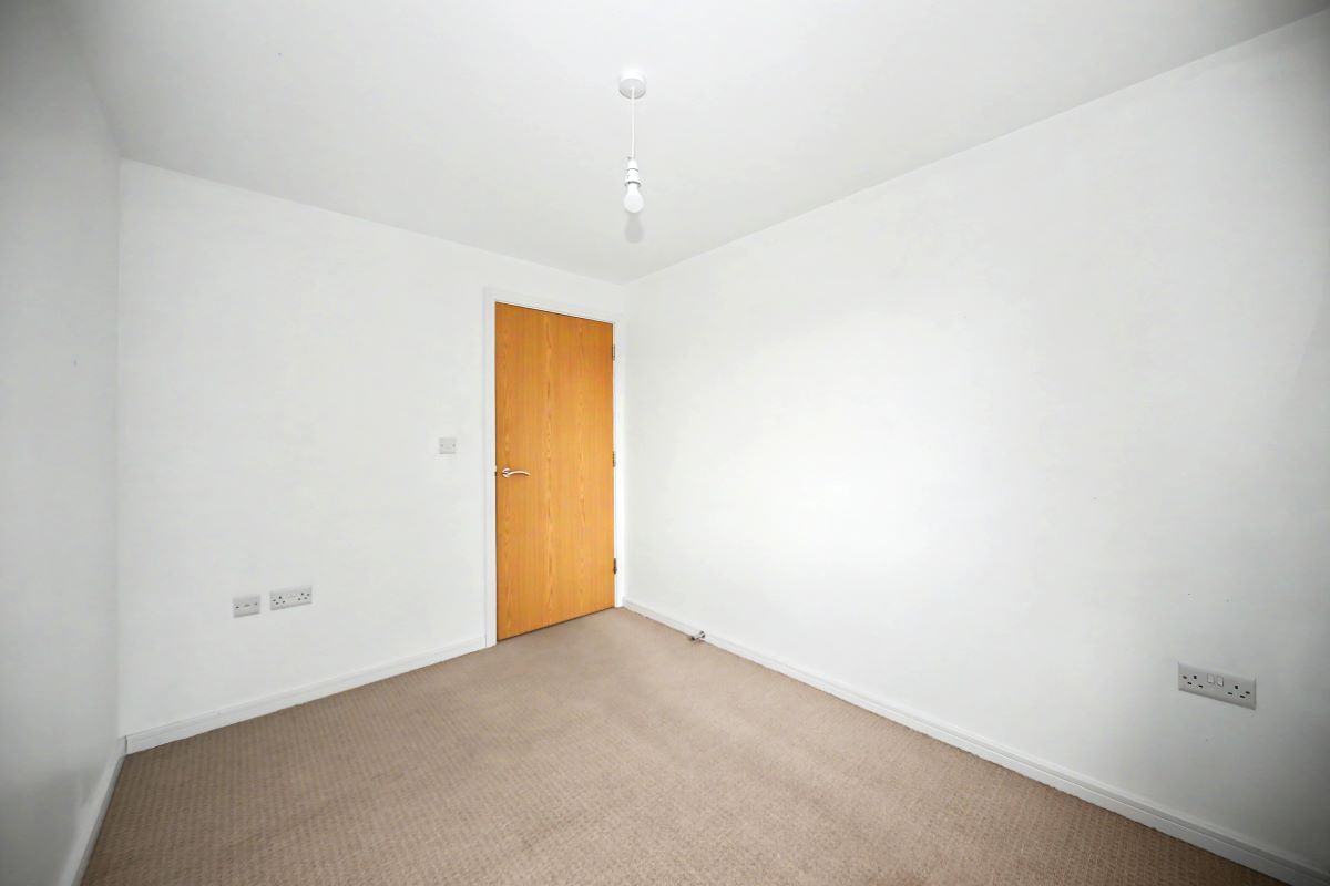 Image 15 of 18