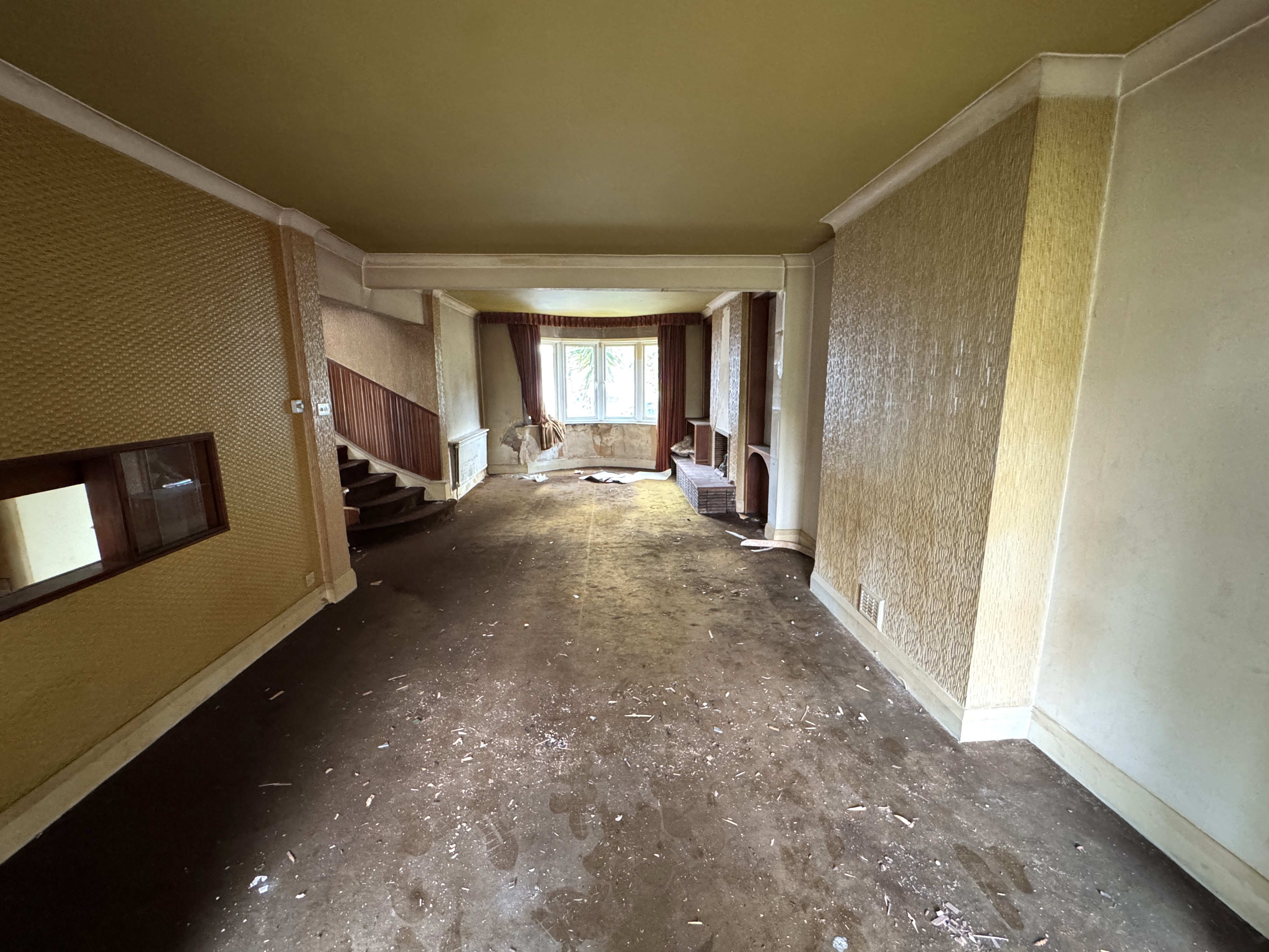 Image 2 of 22