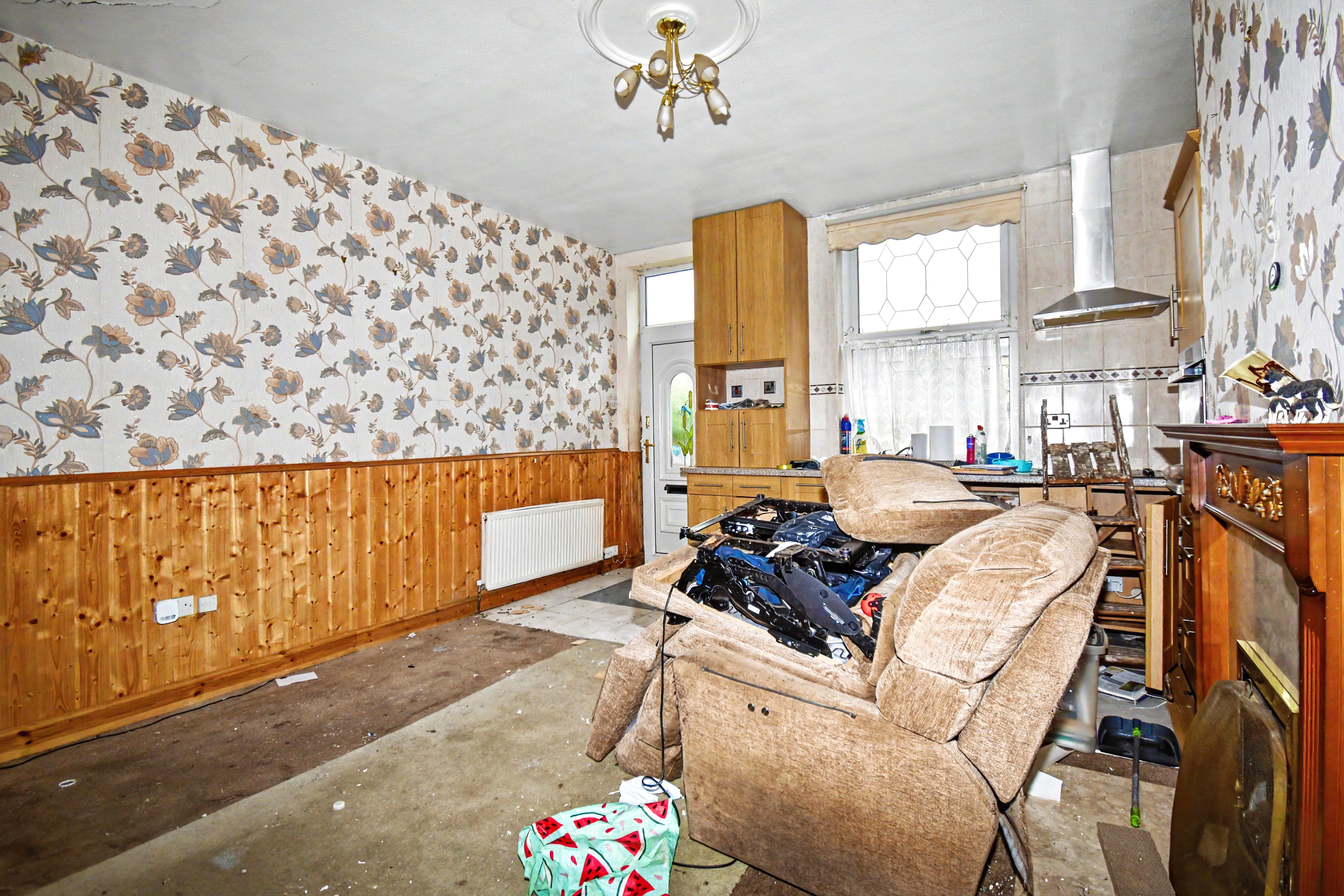 Image 4 of 11