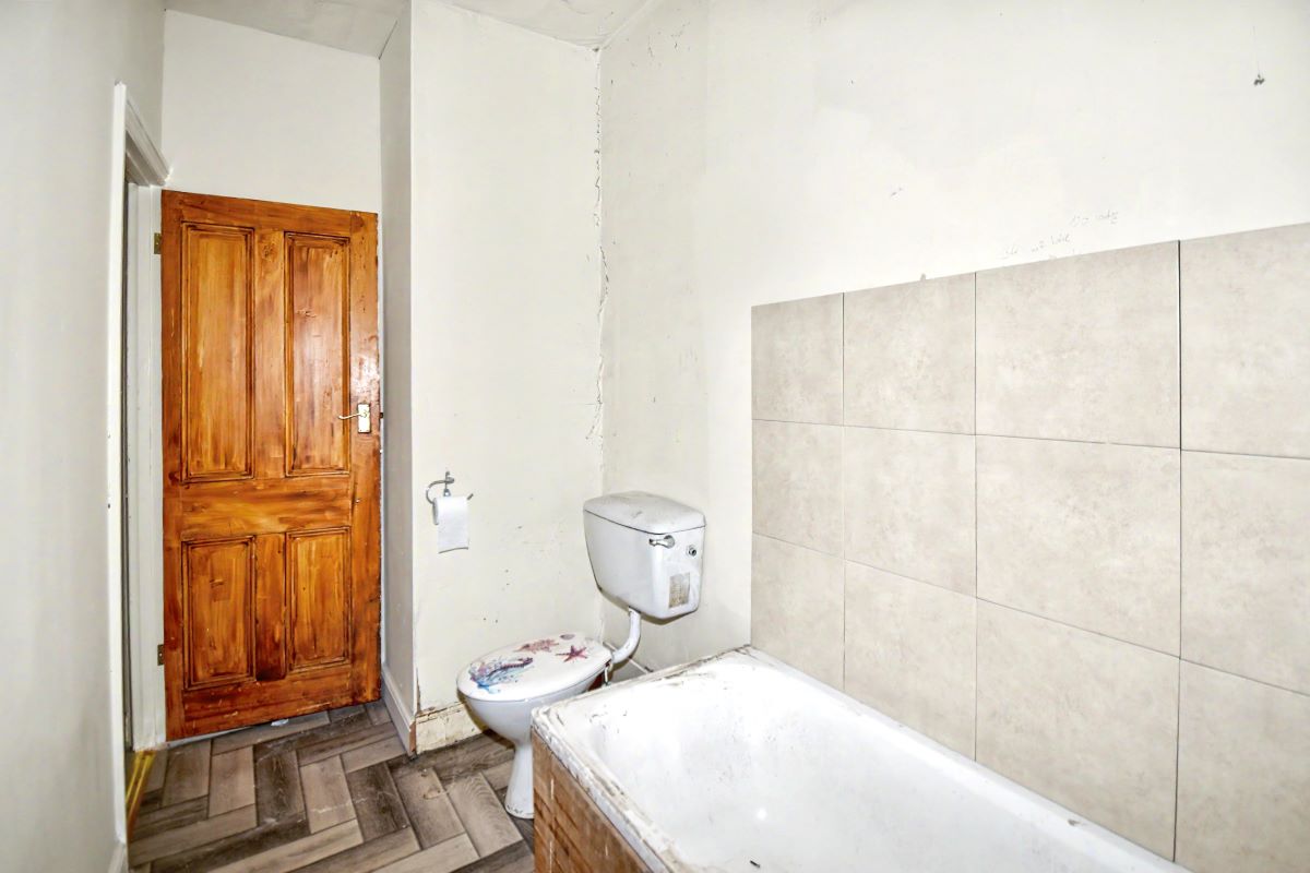 Image 10 of 11