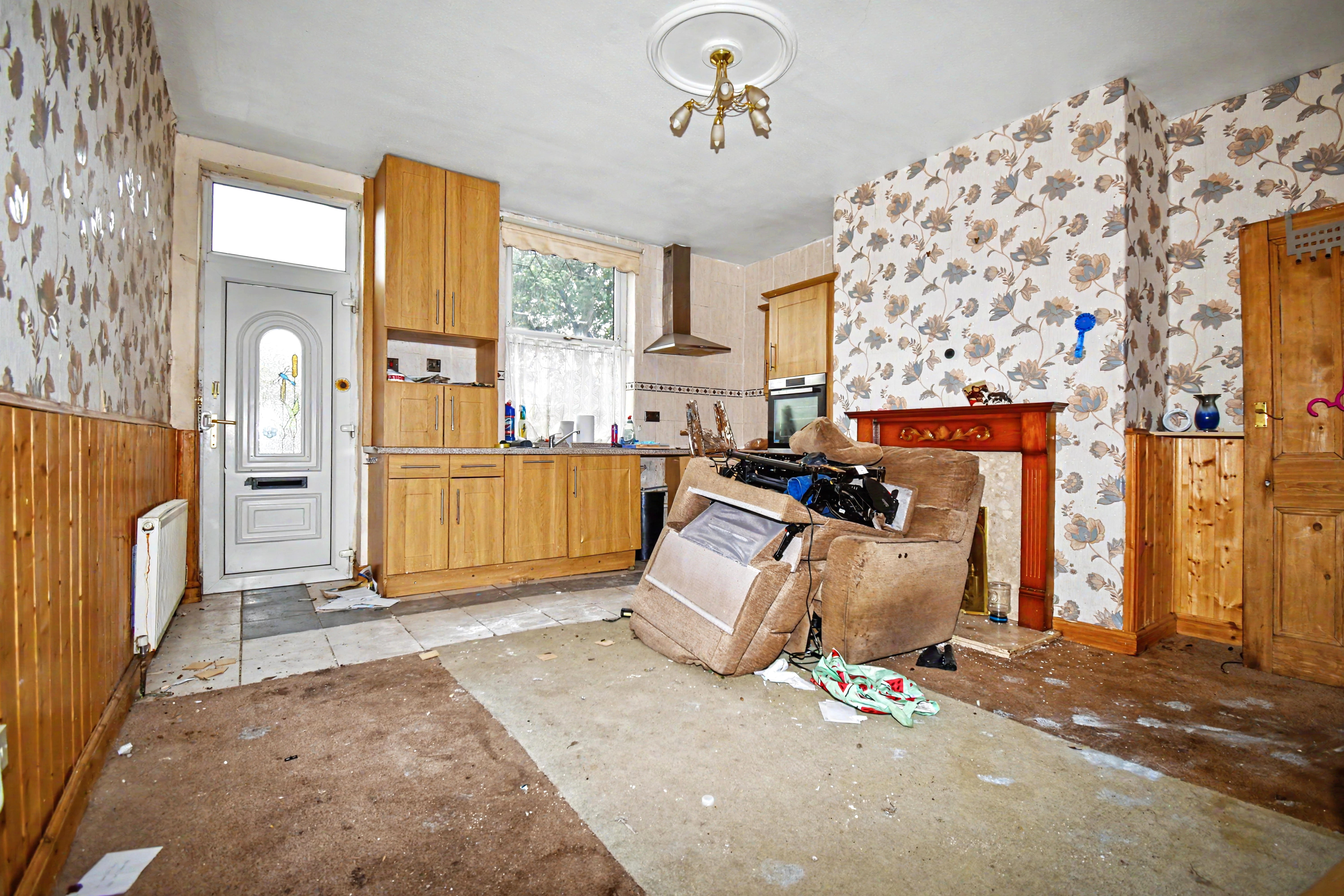Image 2 of 11