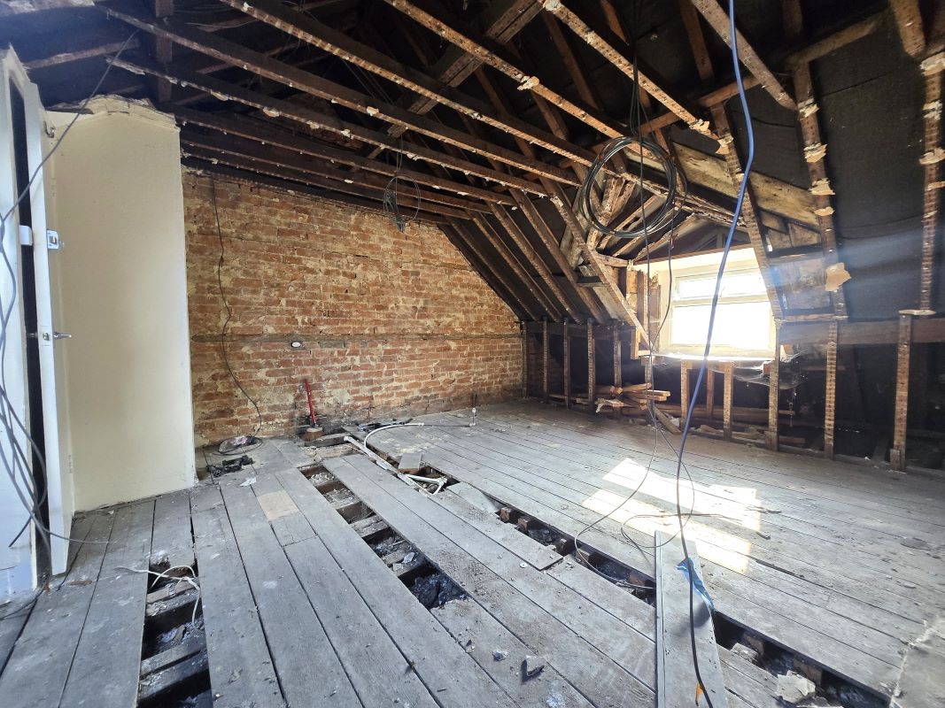 Image 6 of 6
