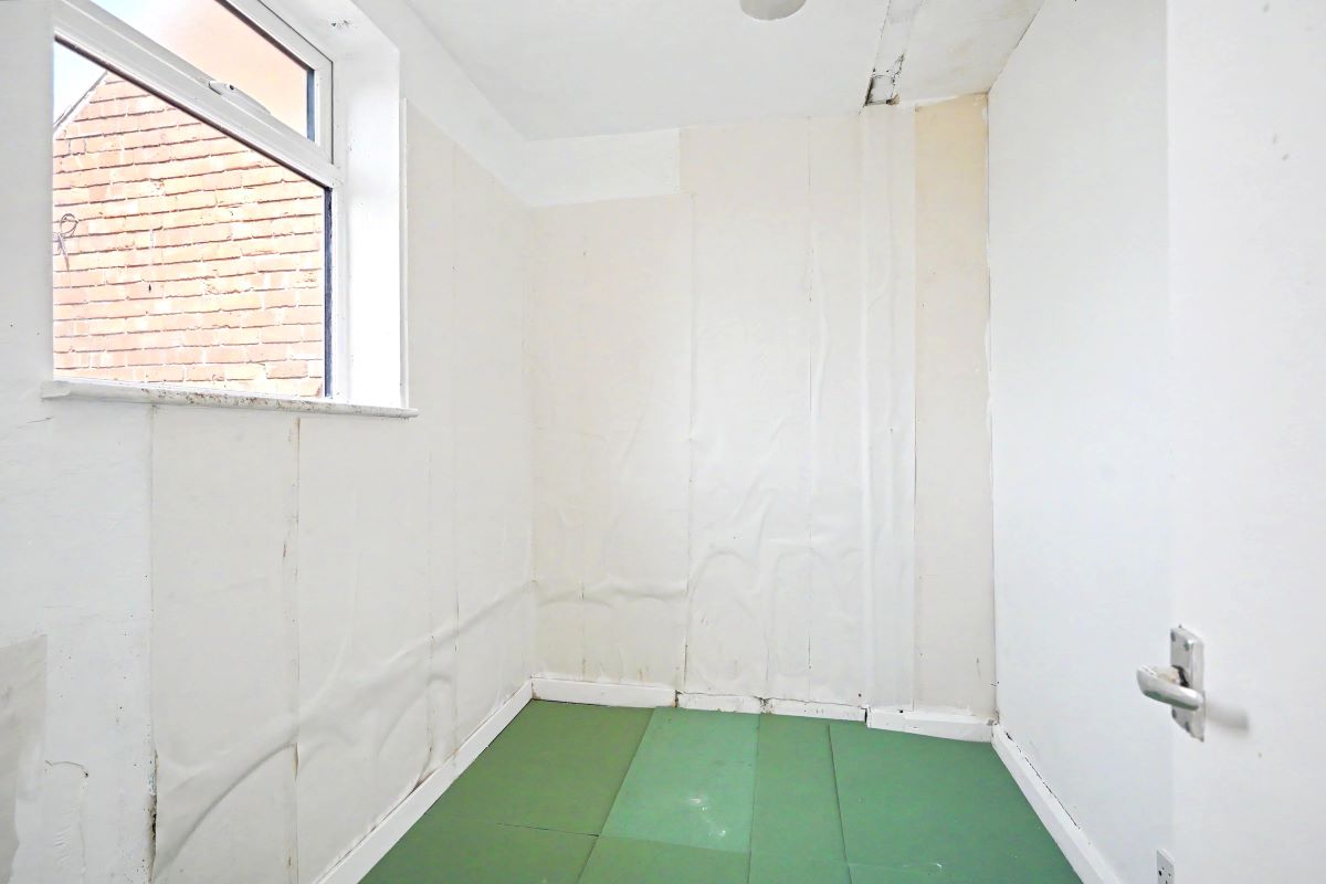 Image 11 of 17