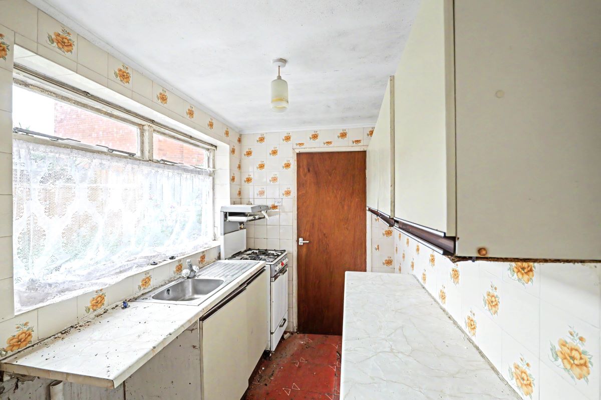 Image 7 of 14