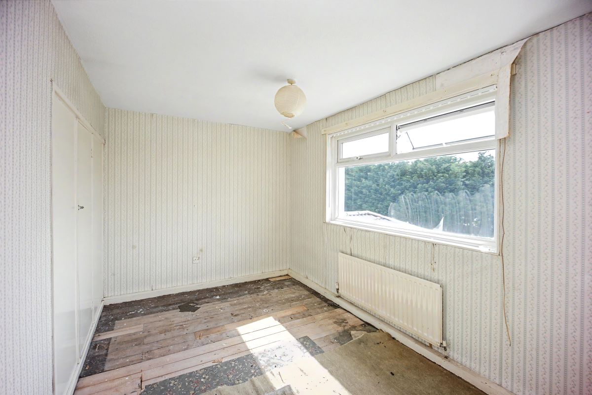 Image 10 of 21