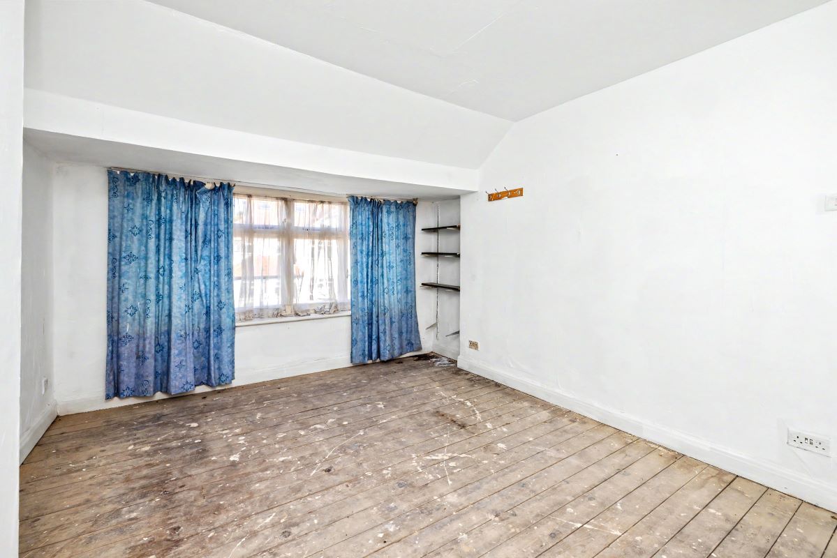 Image 10 of 19