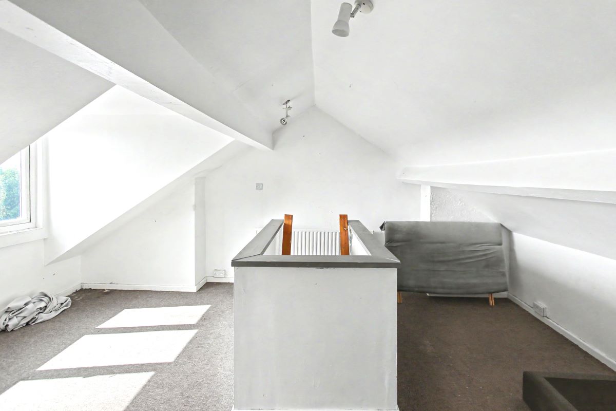 Image 11 of 16