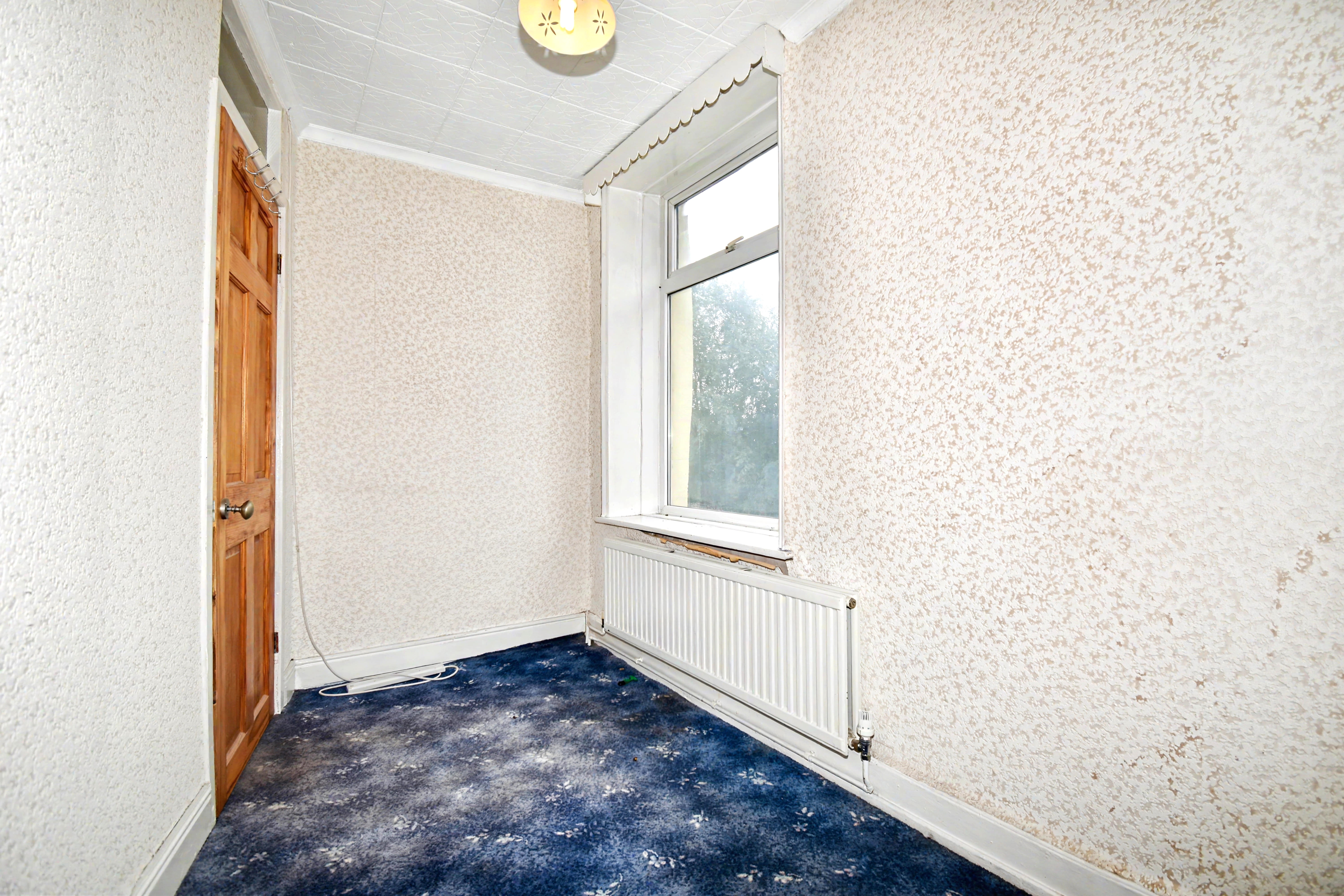 Image 10 of 16