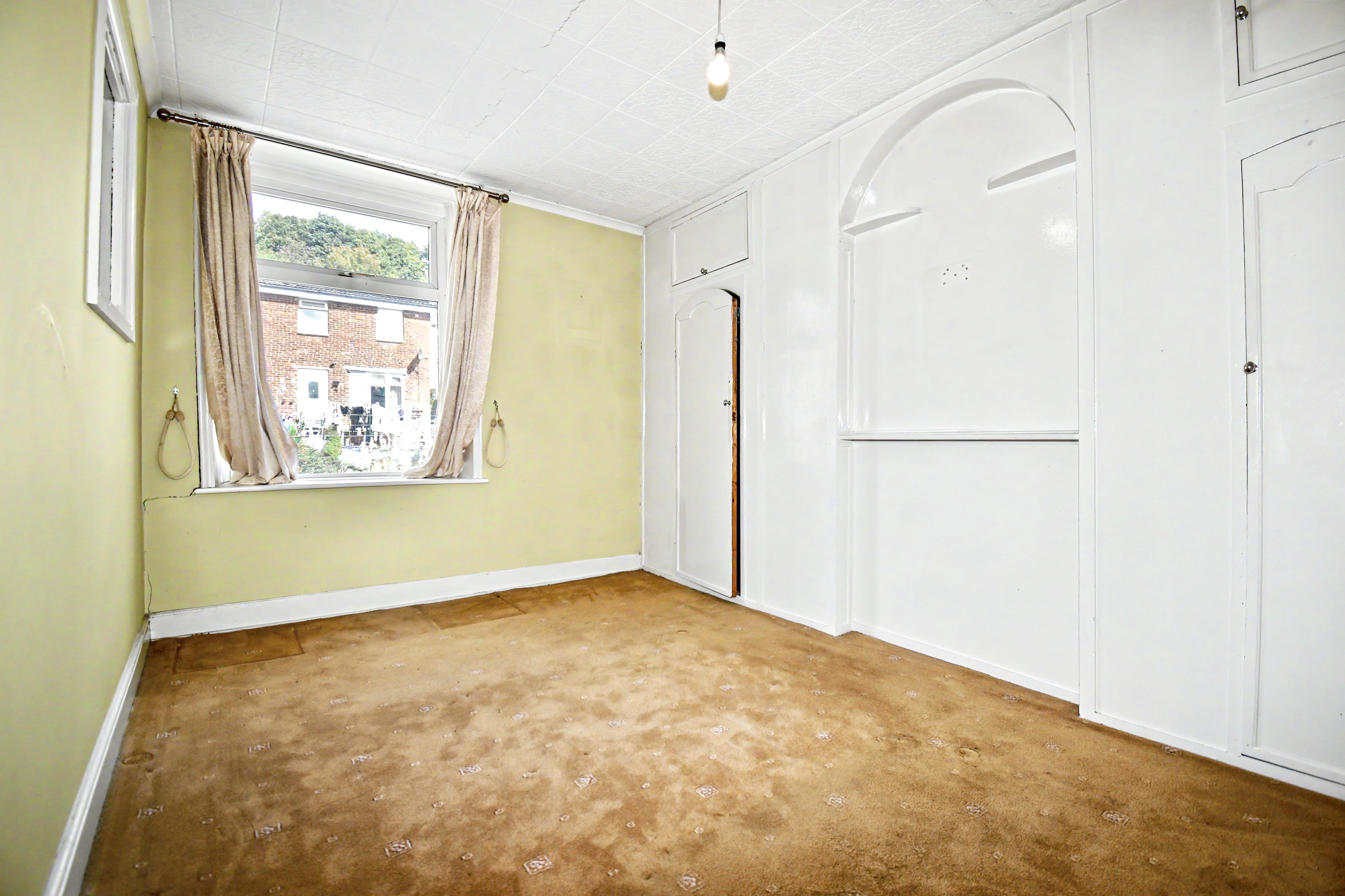 Image 7 of 16