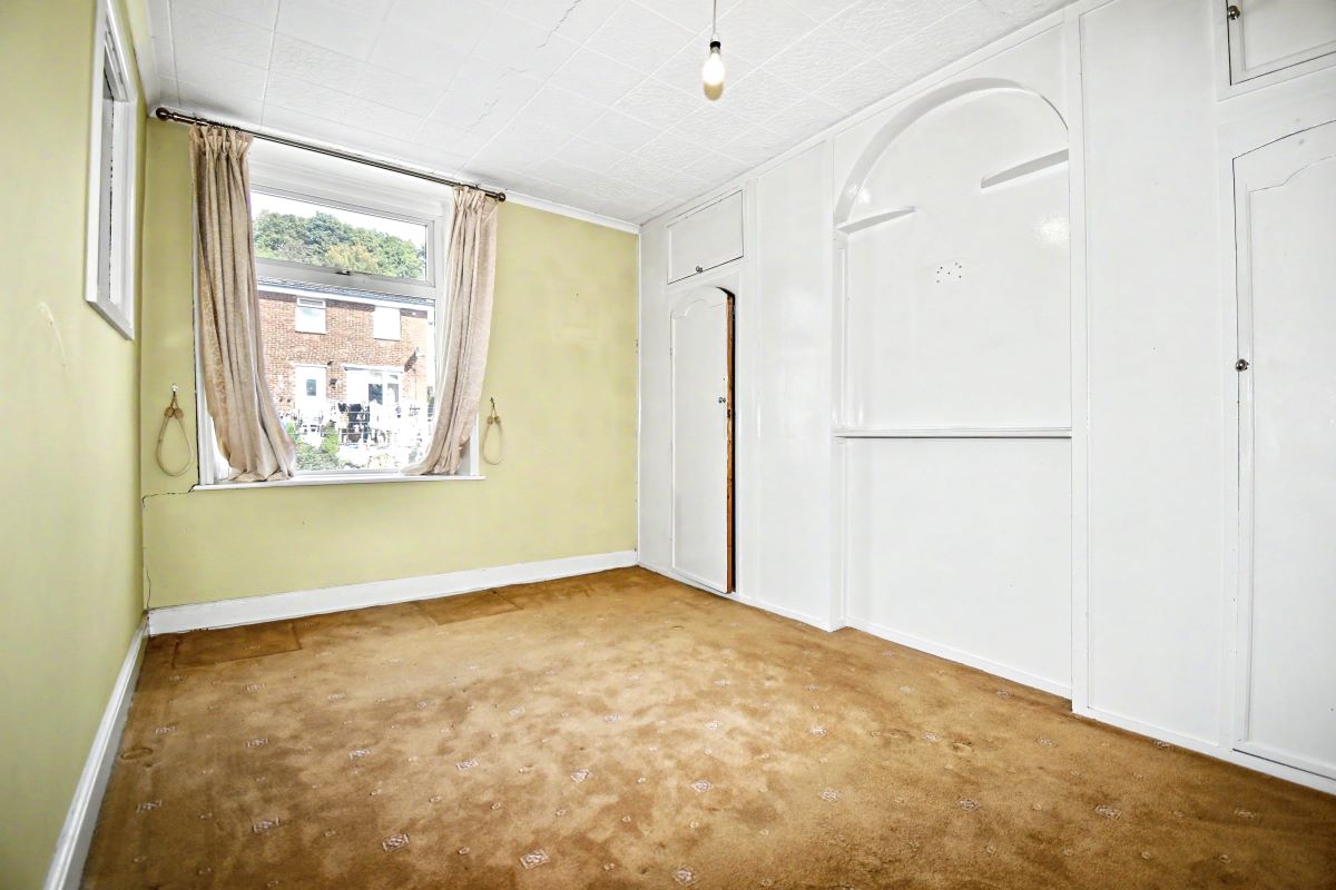 Image 7 of 16