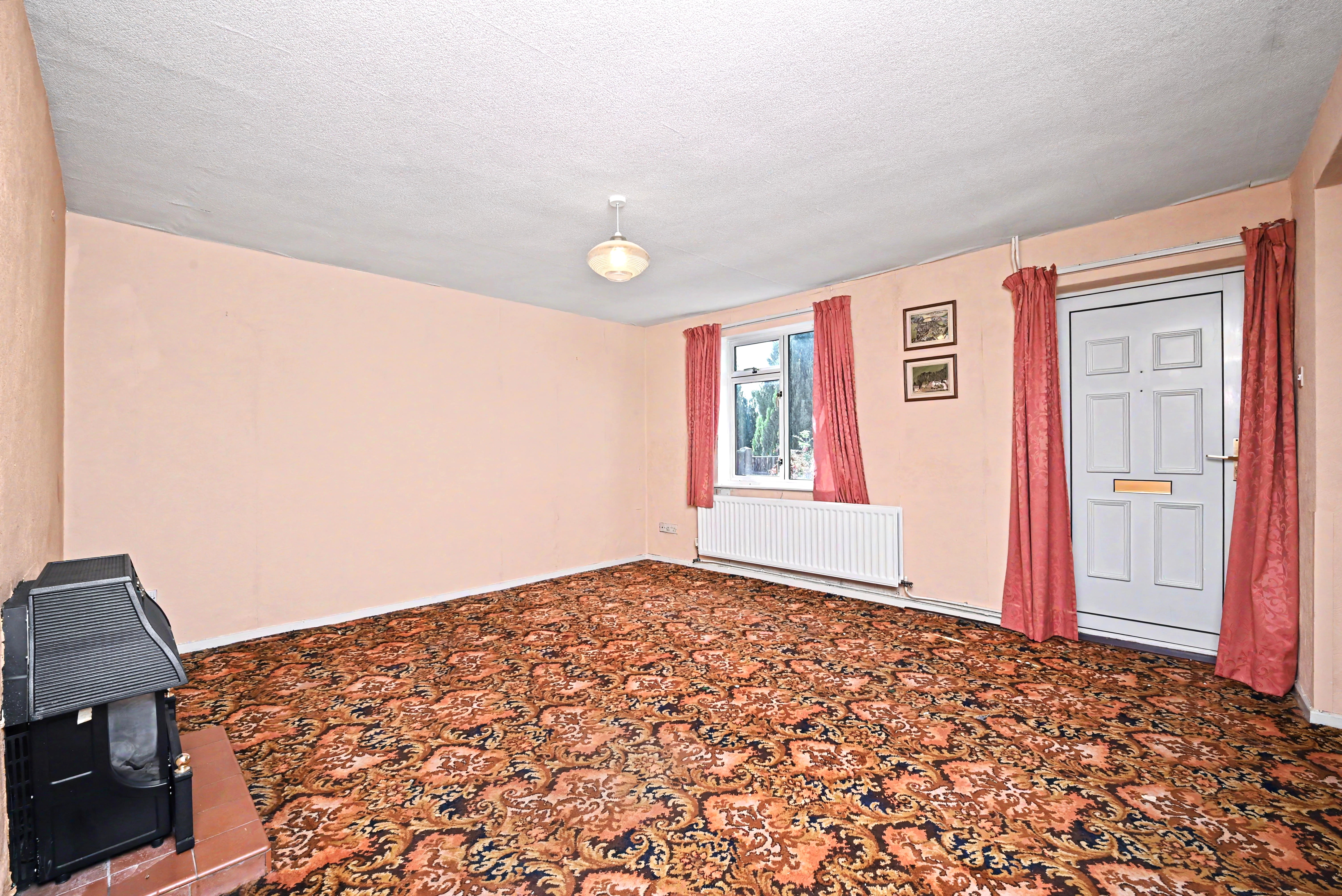 Image 4 of 19