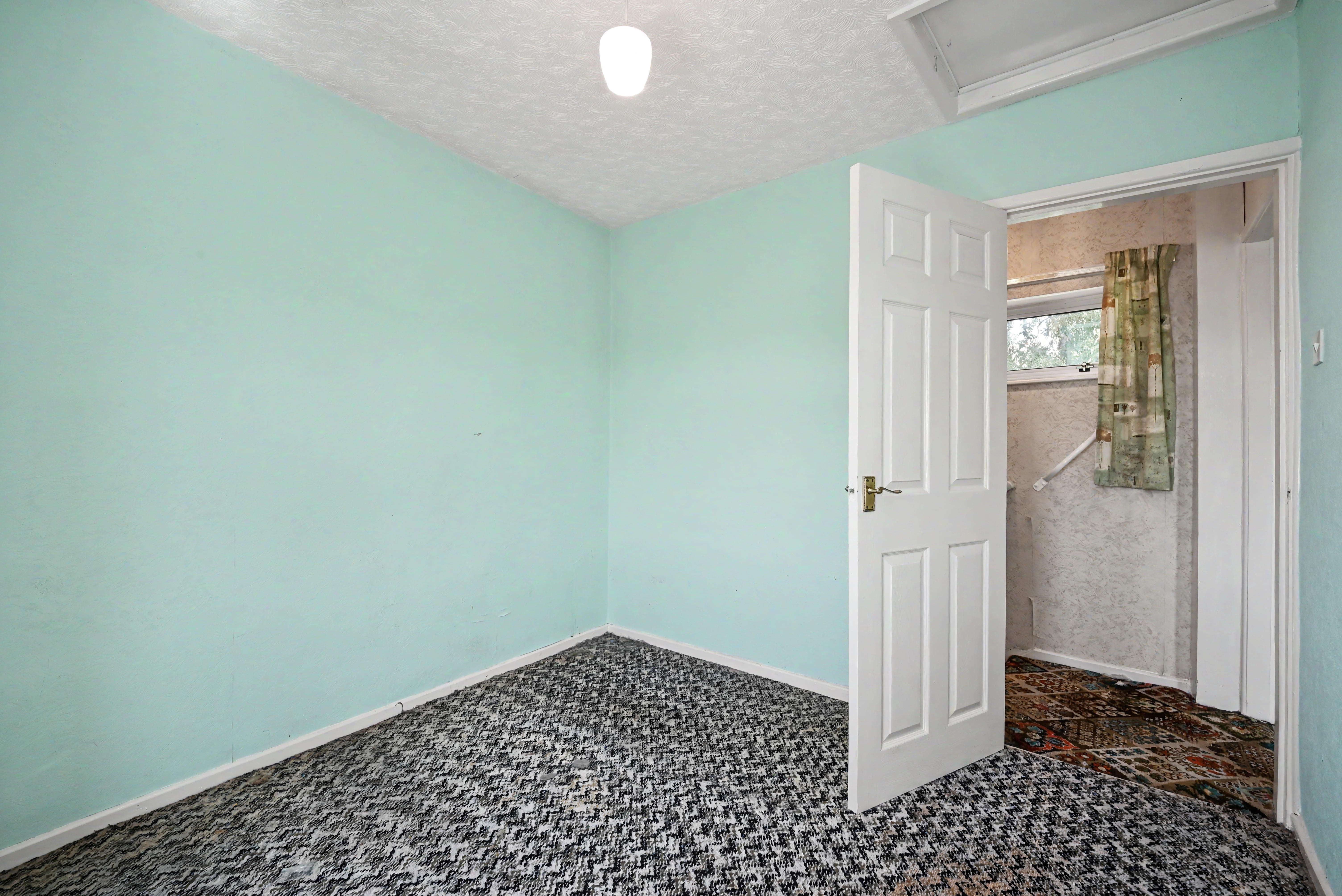 Image 11 of 19