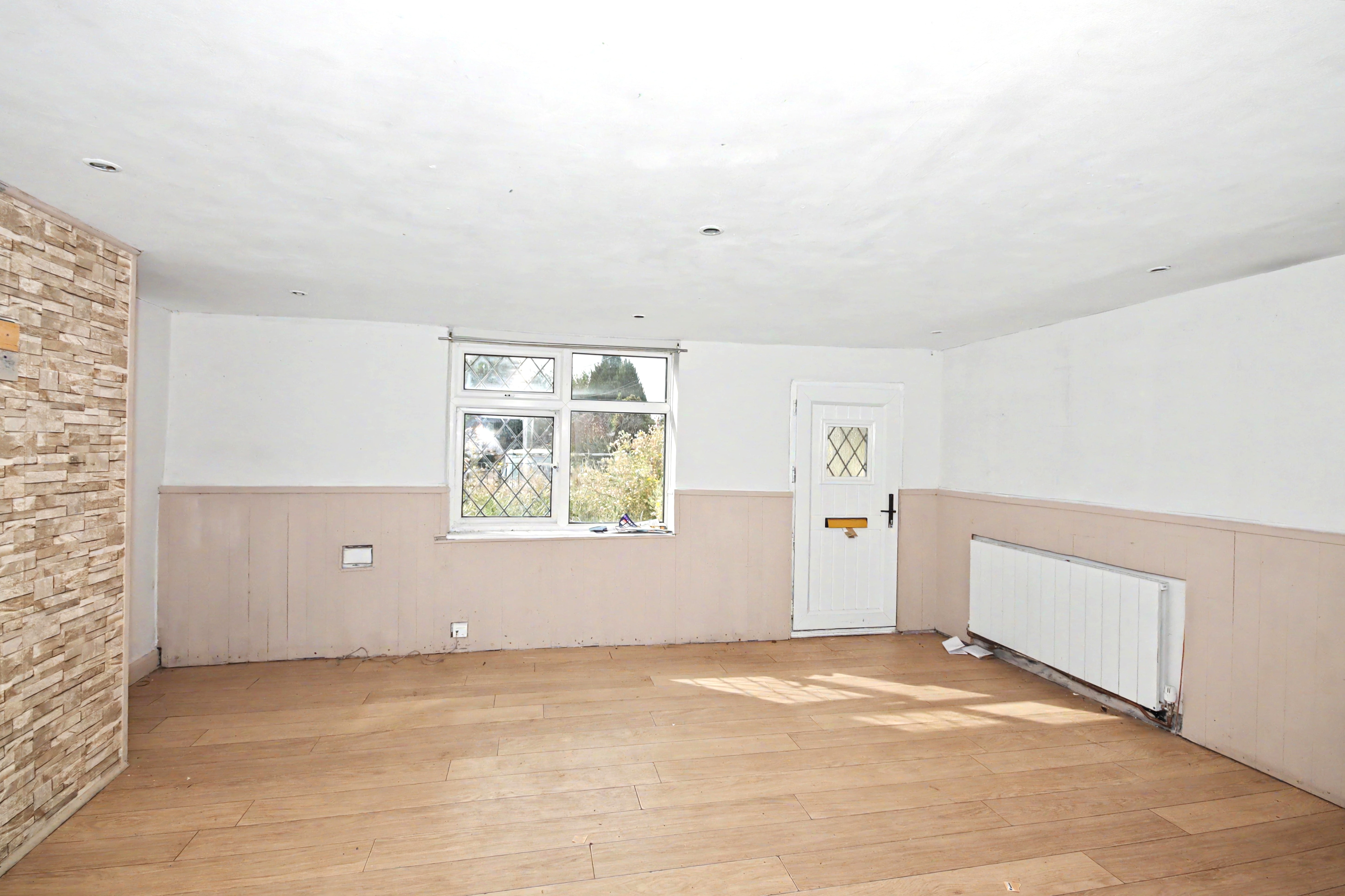 Image 3 of 21