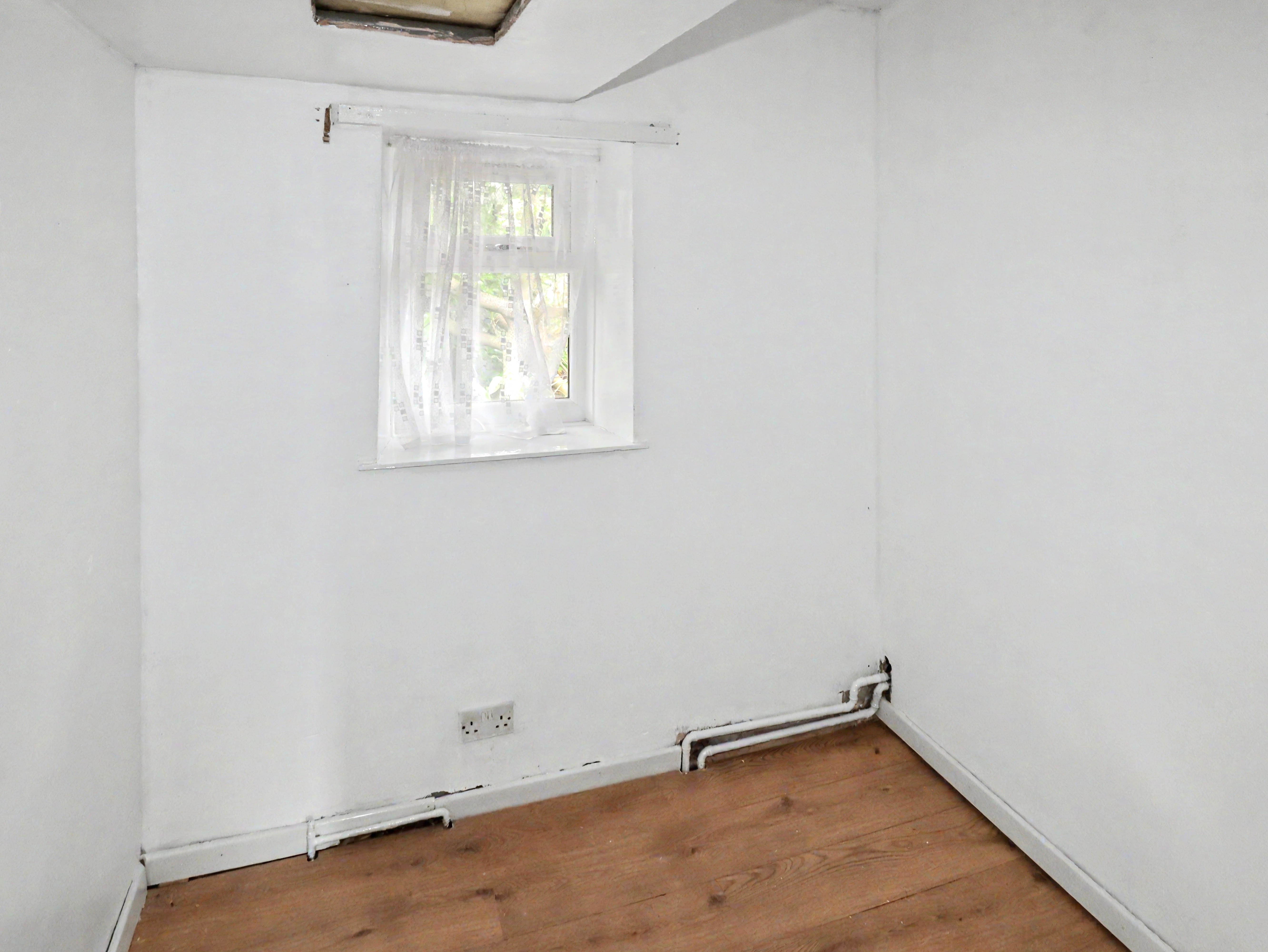 Image 10 of 14