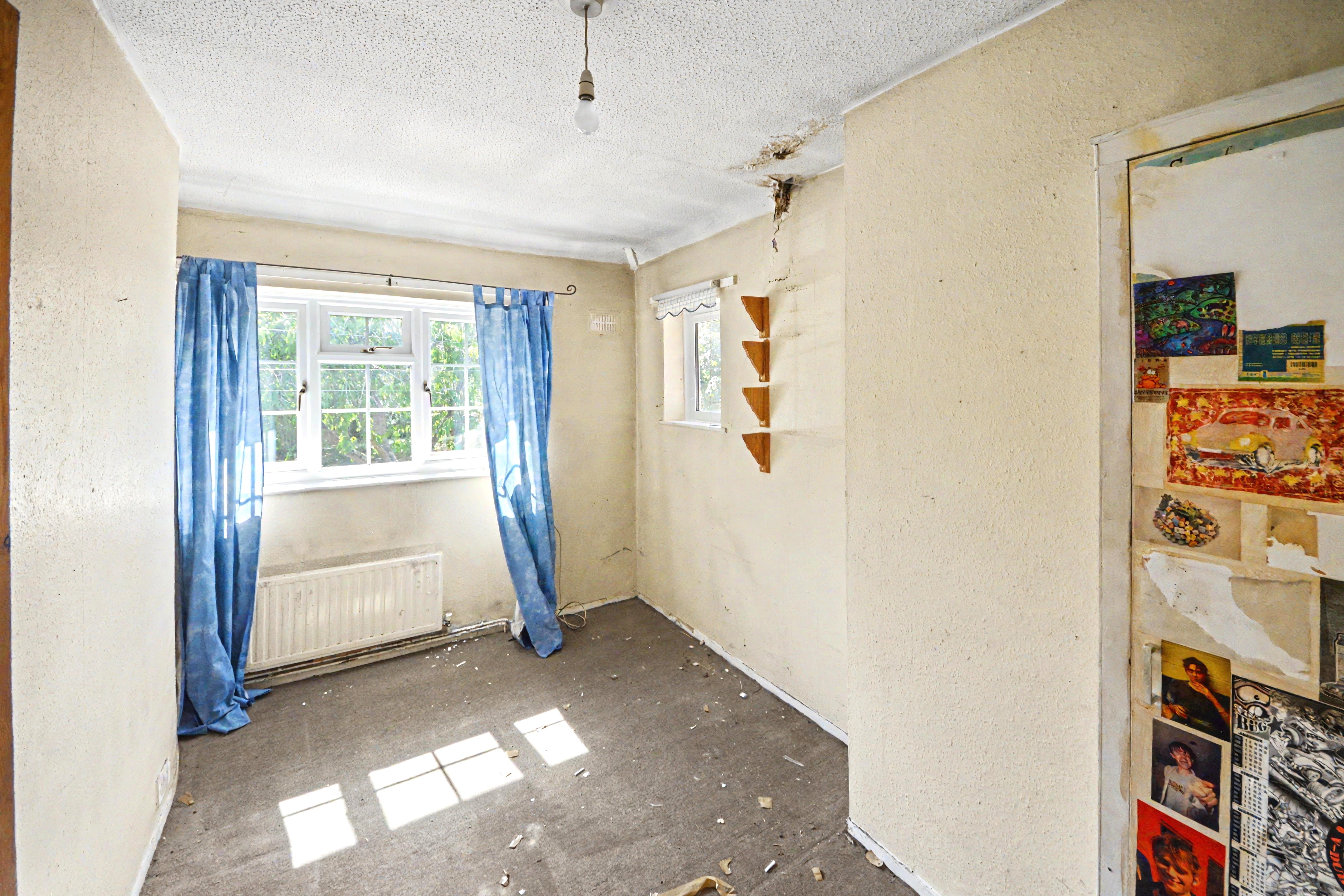 Image 10 of 18