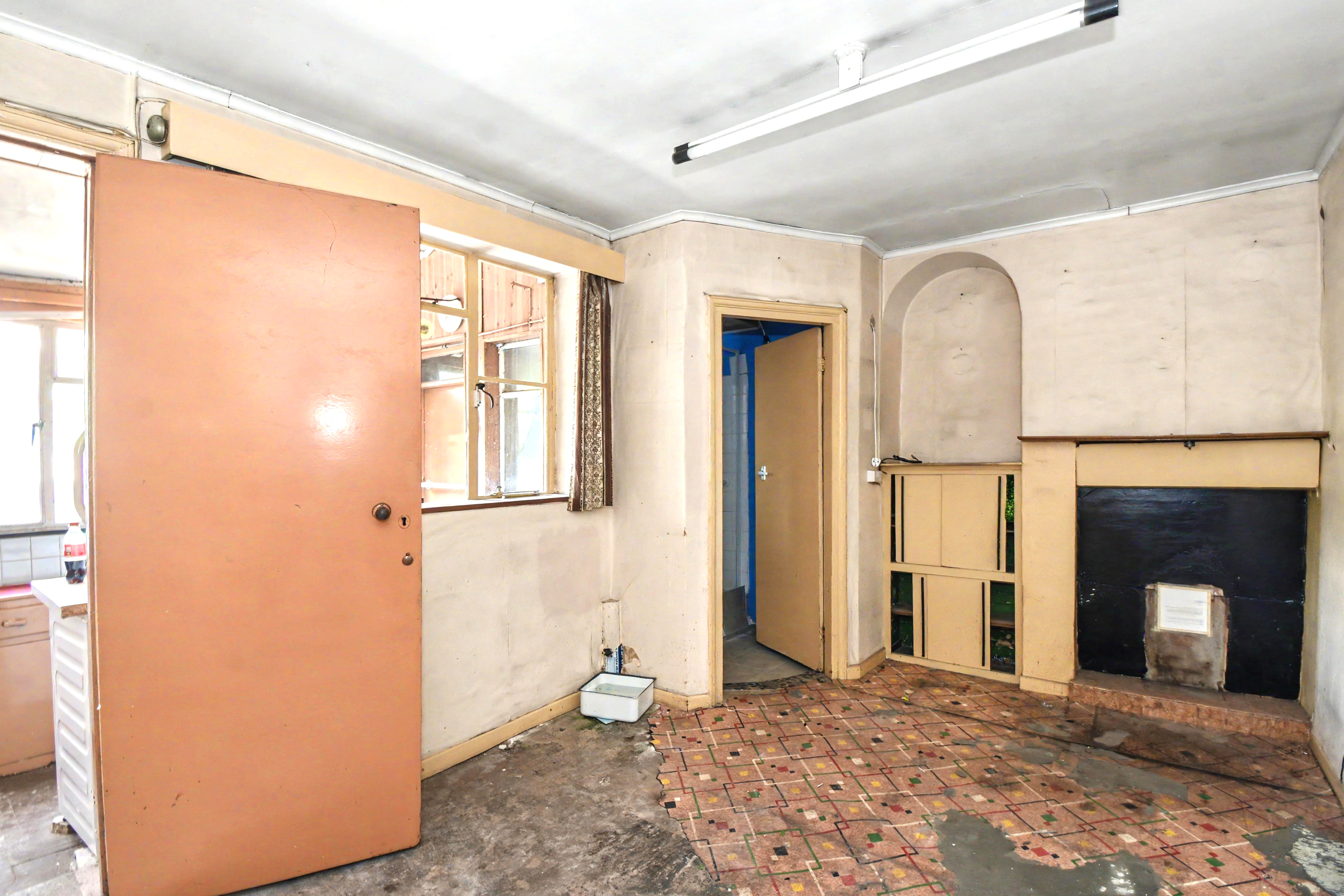 Image 5 of 22