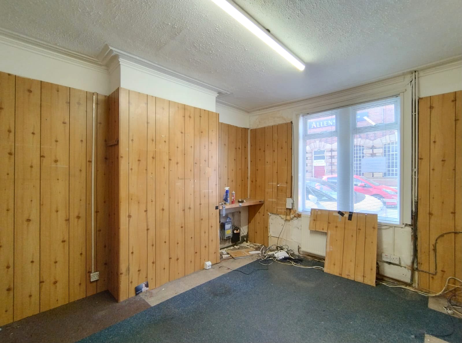 Image 3 of 30