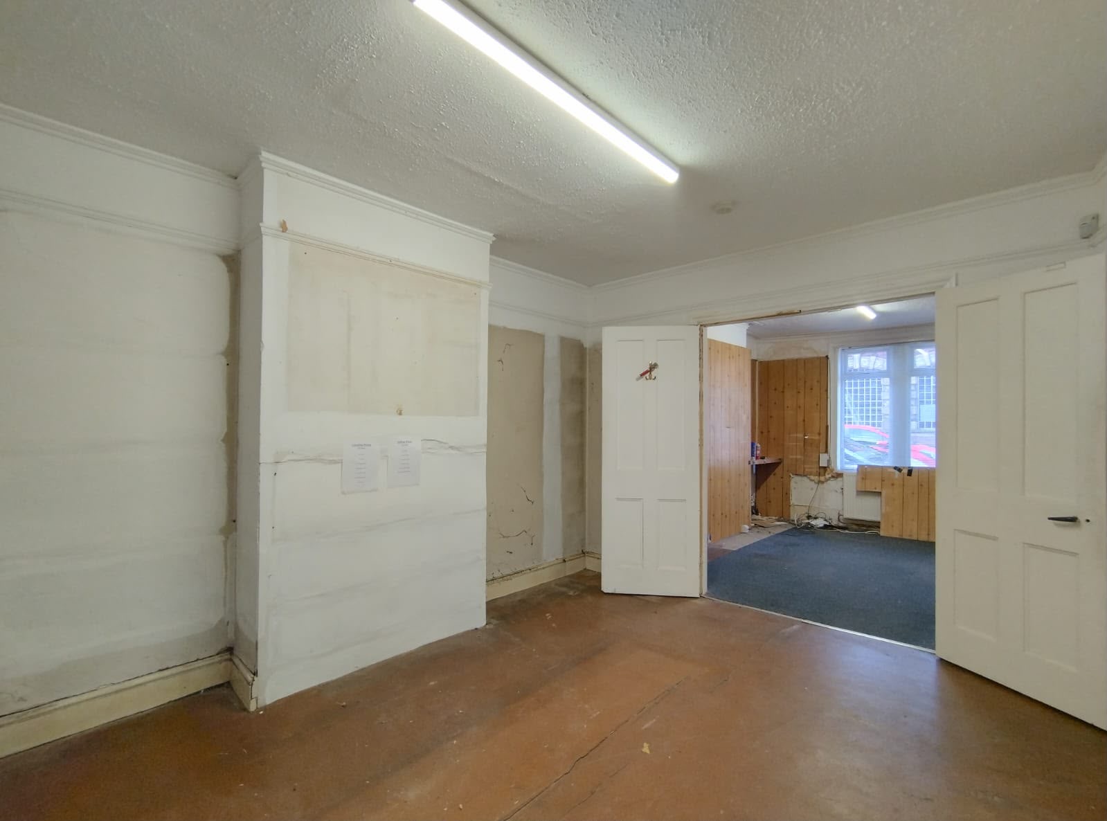 Image 19 of 30