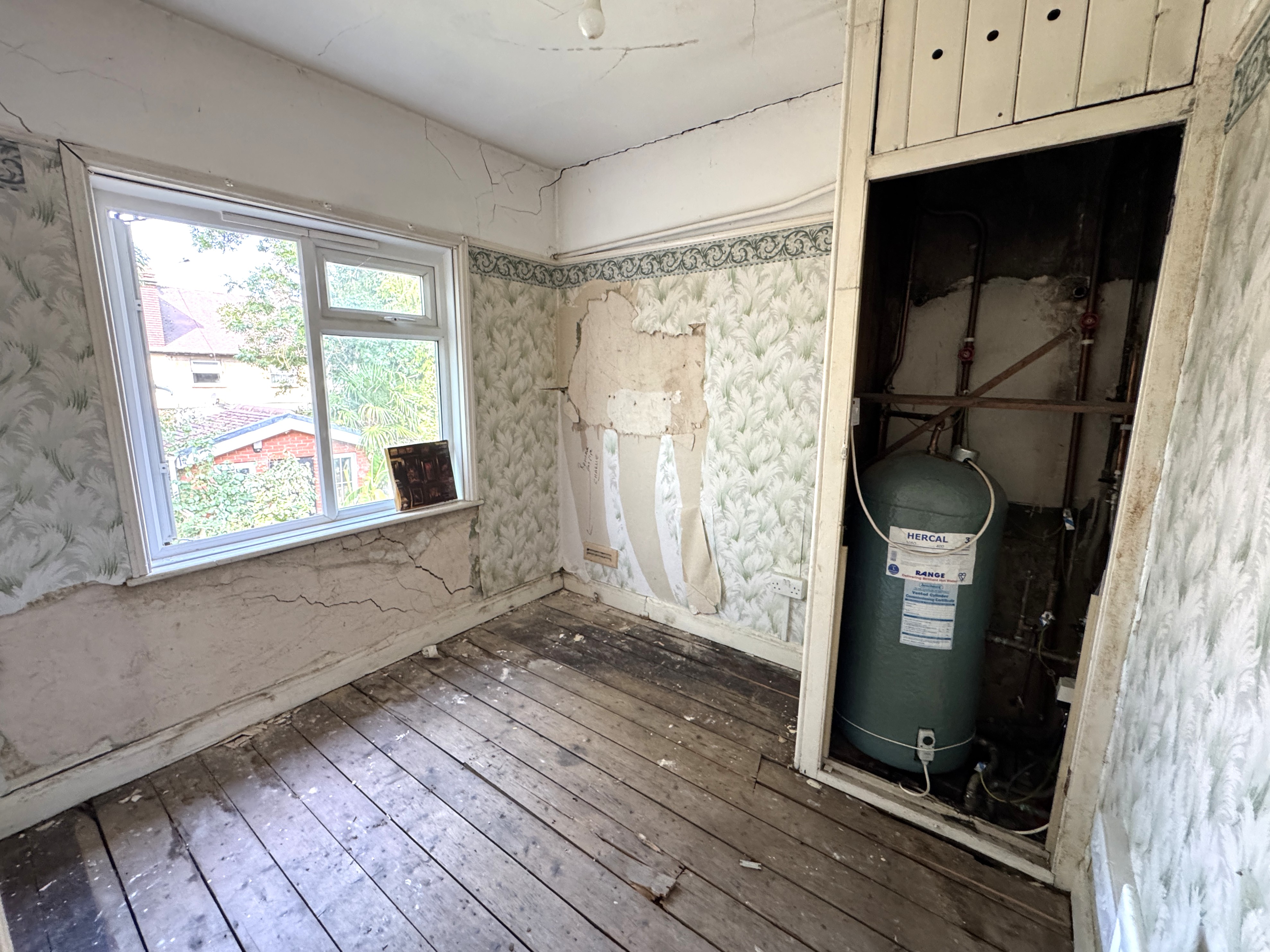 Image 14 of 21