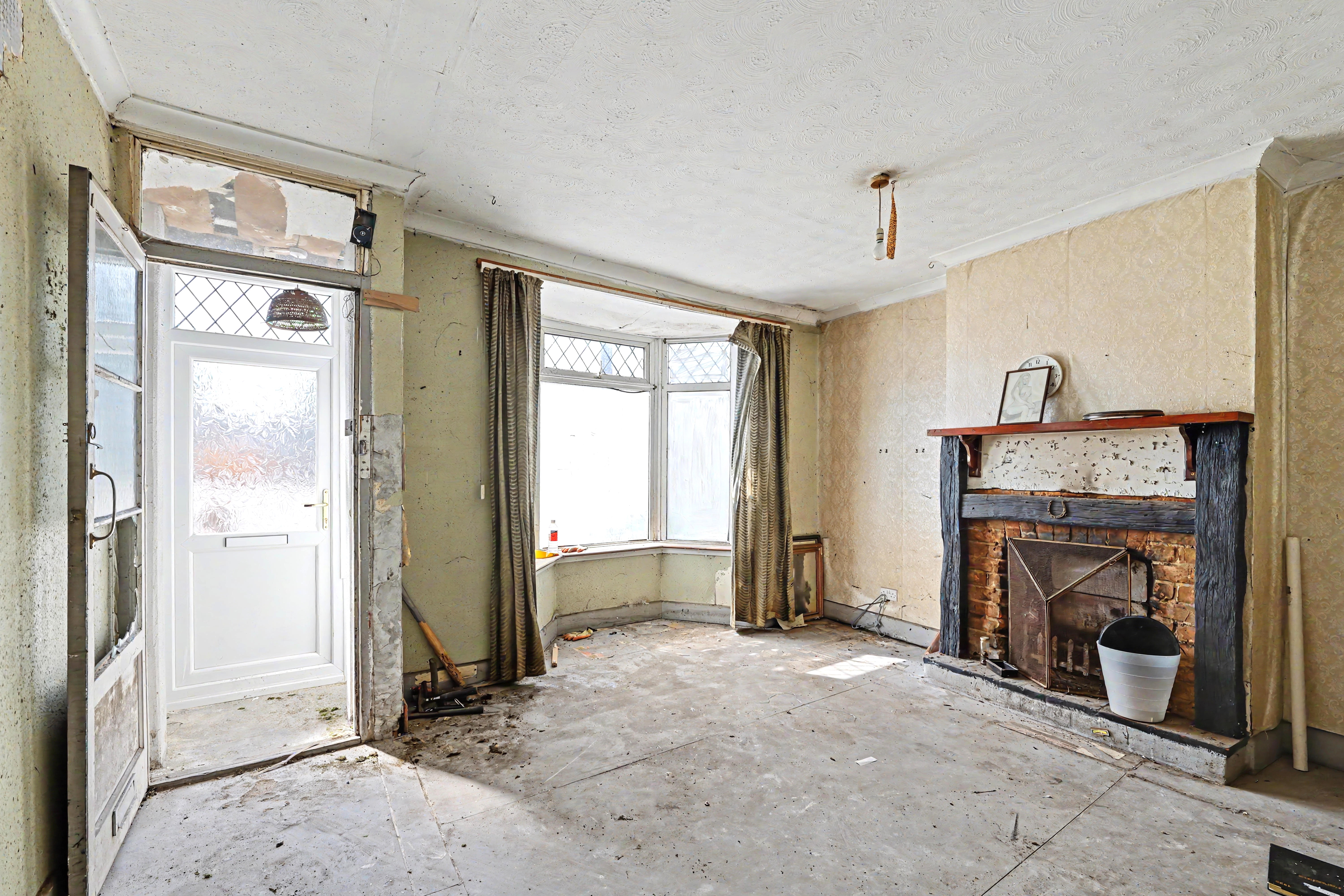Image 2 of 14