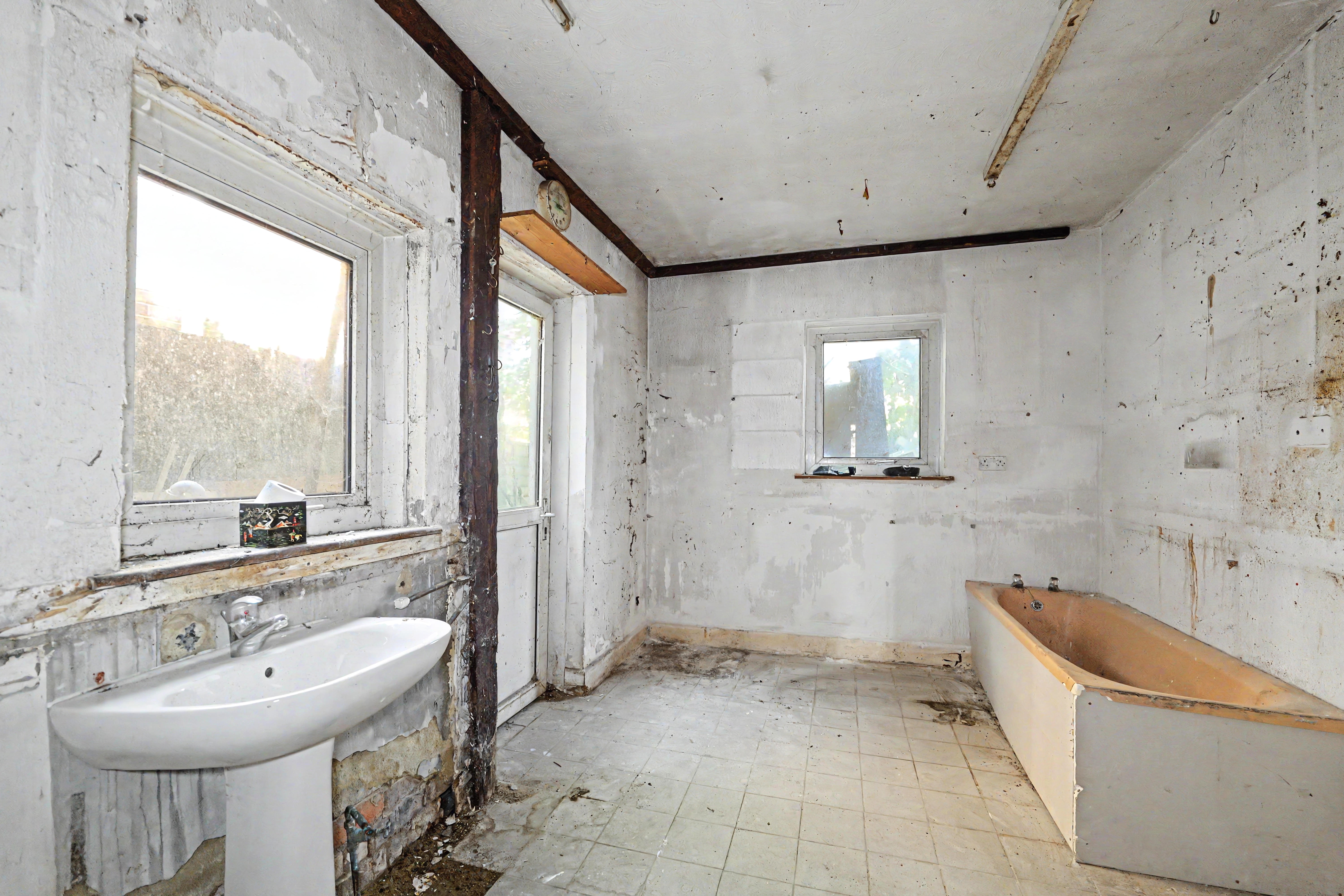 Image 11 of 14