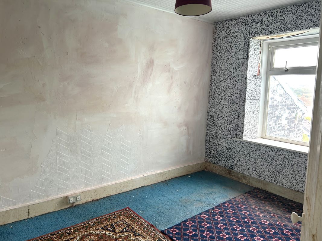 Image 6 of 9