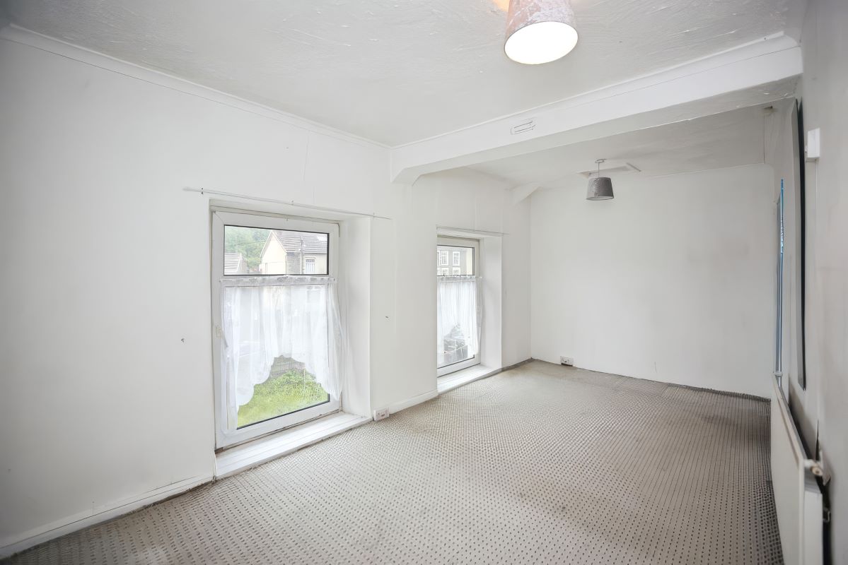 Image 8 of 16