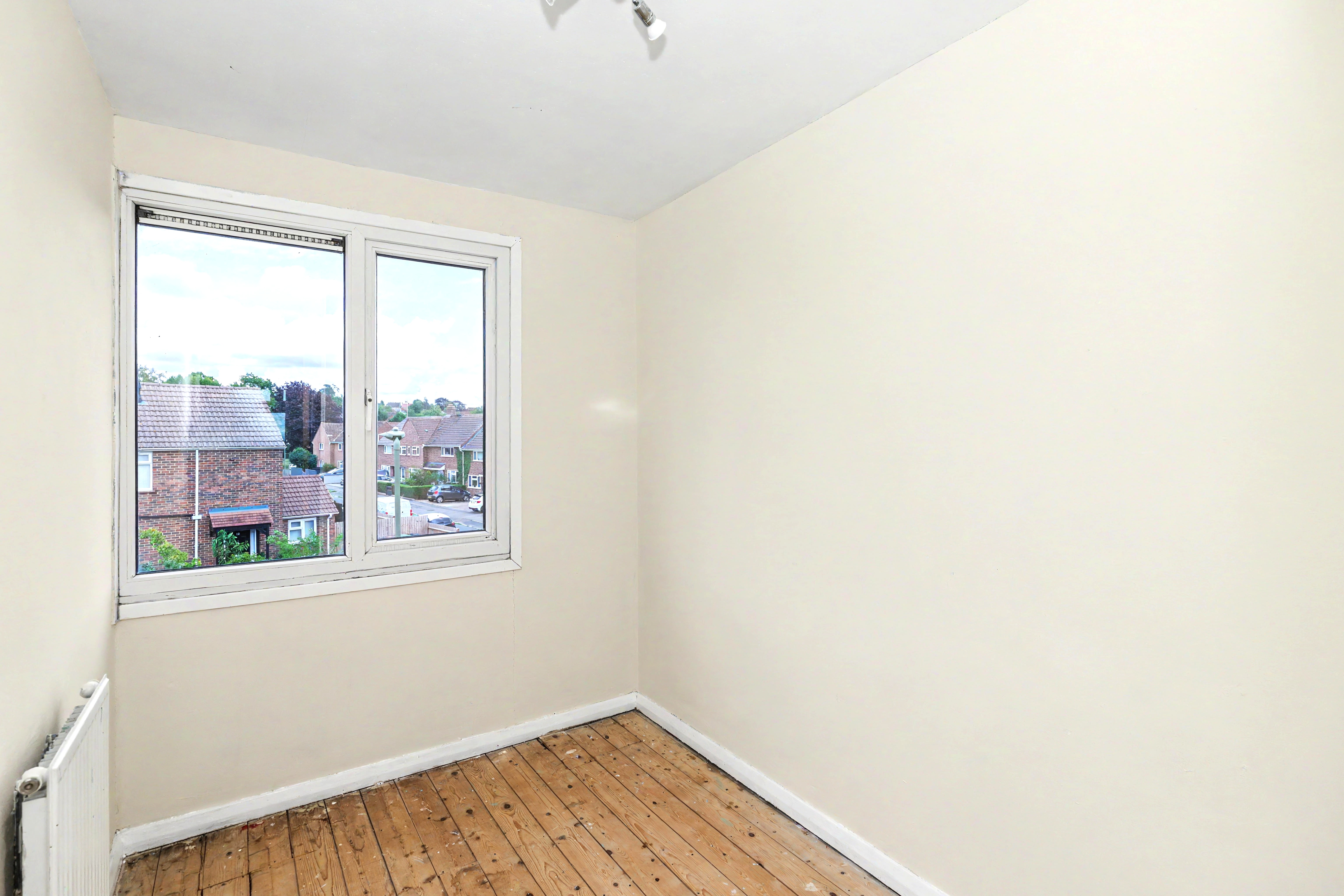 Image 11 of 16