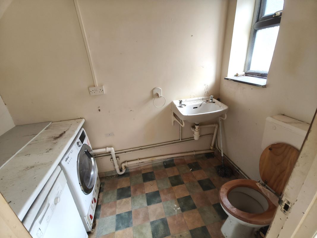 Image 5 of 12