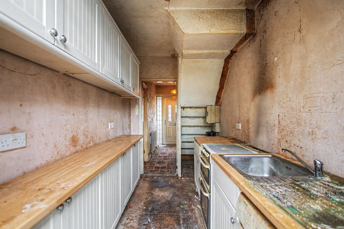 Image 7 of 14